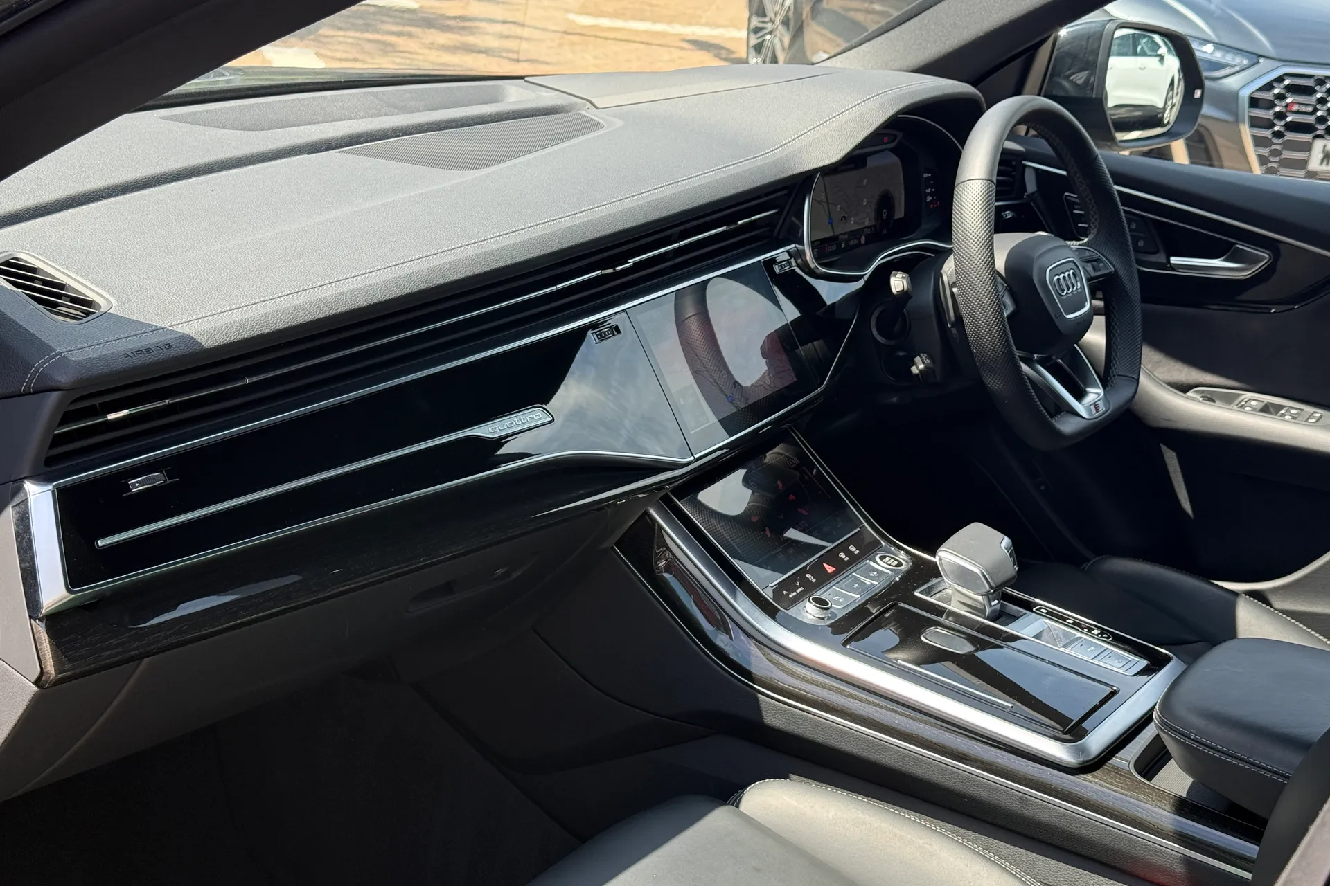 Audi Q8 thumbnail image number 54