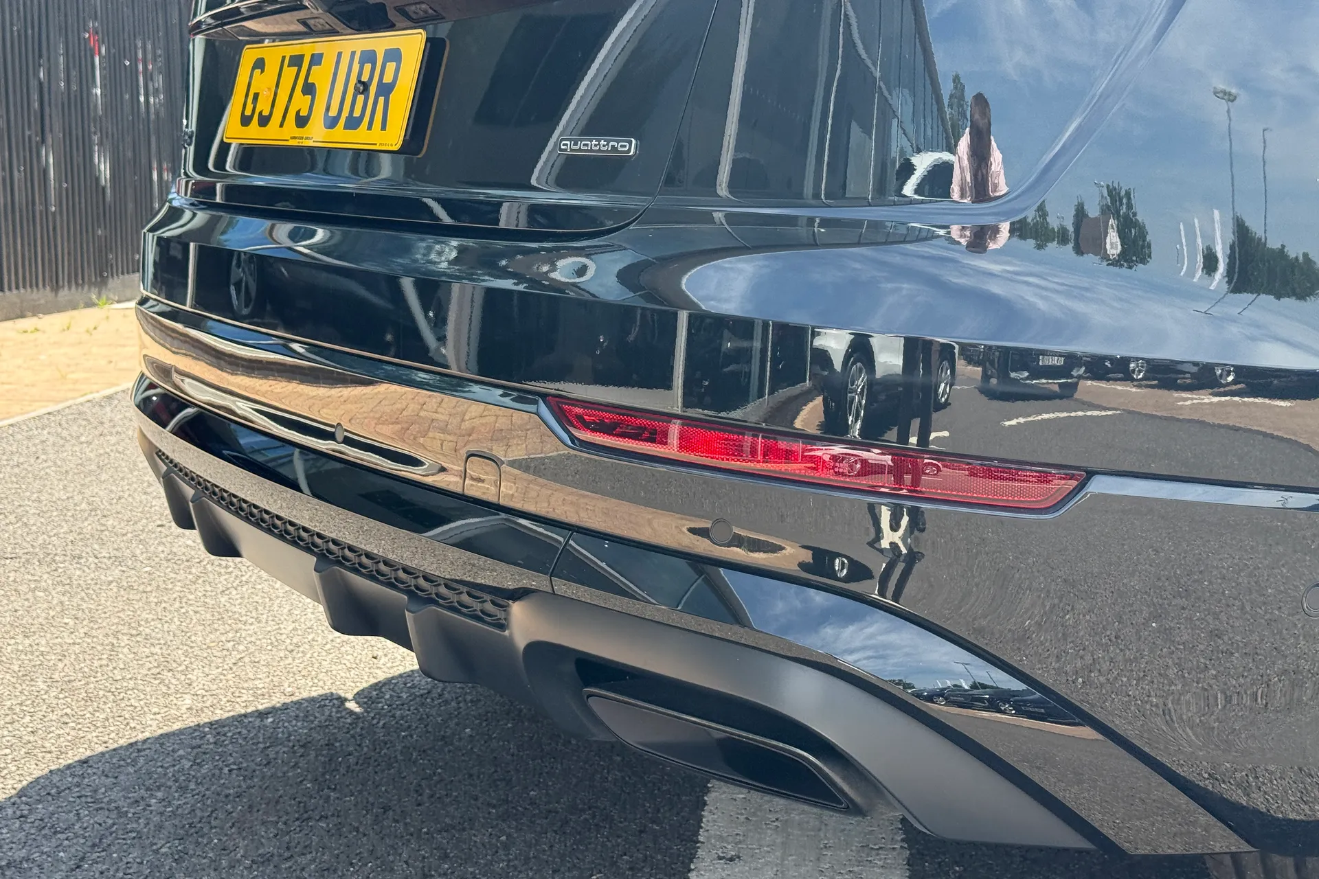 Audi Q8 thumbnail image number 43