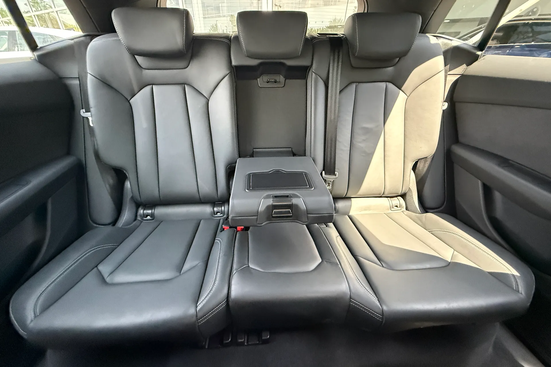 Audi Q8 thumbnail image number 26