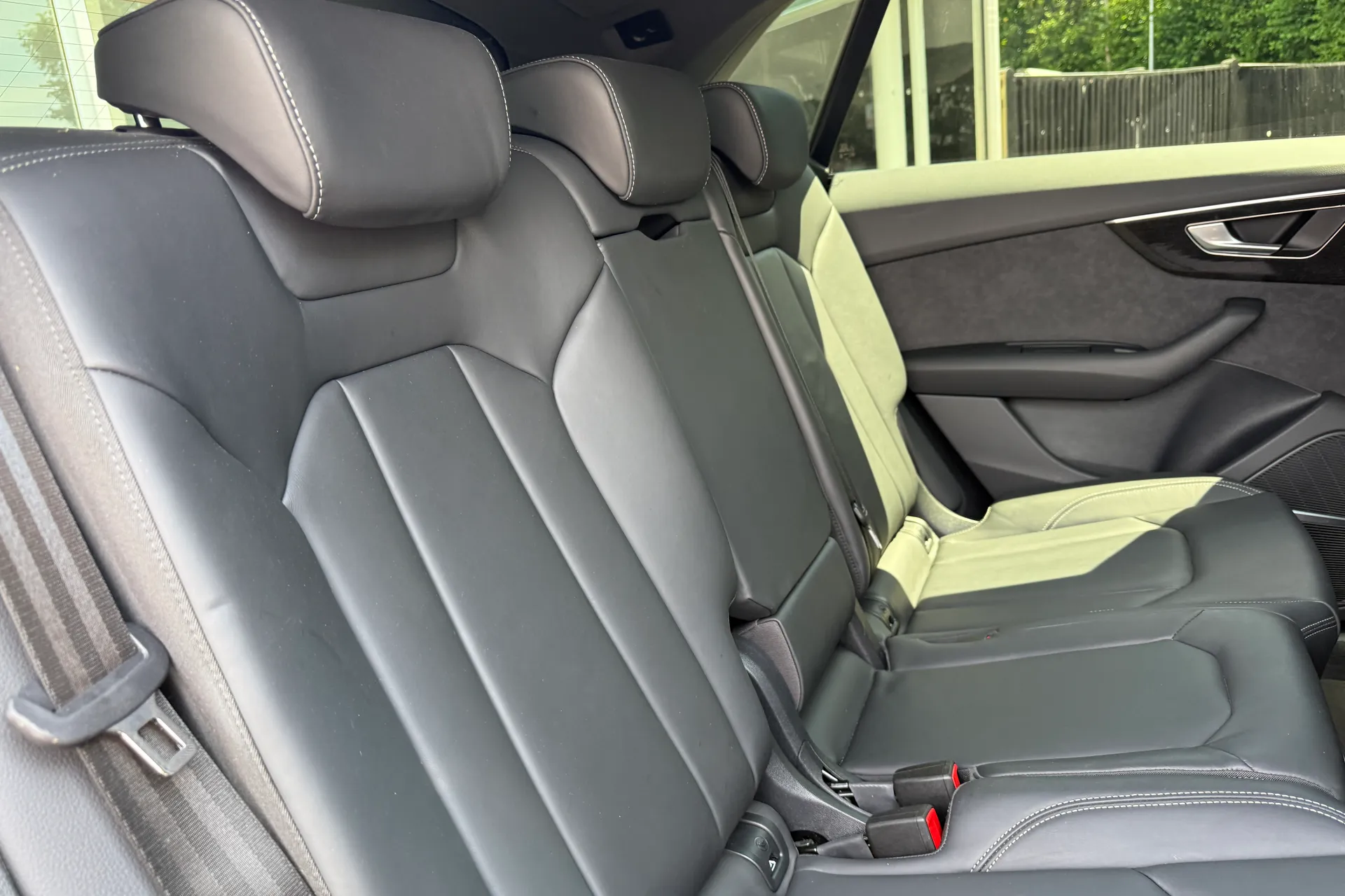 Audi Q8 thumbnail image number 36