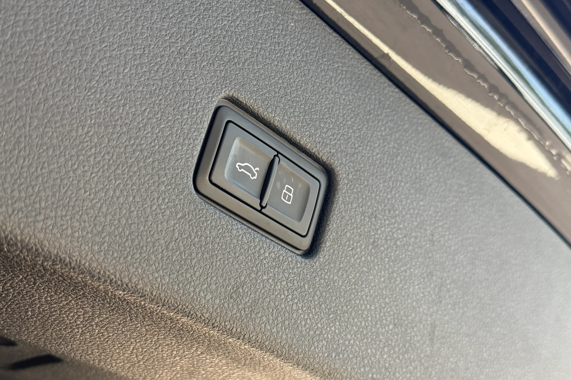 Audi Q8 thumbnail image number 45