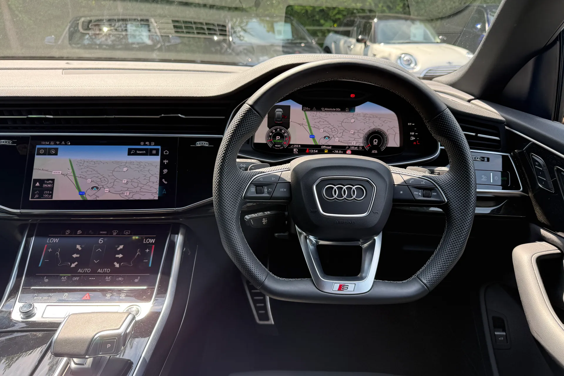 Audi Q8 thumbnail image number 6