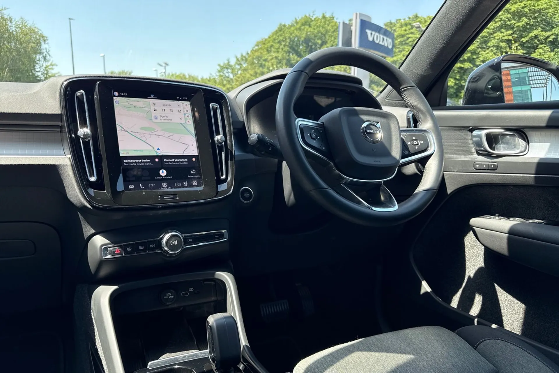 Volvo XC40 thumbnail image number 35