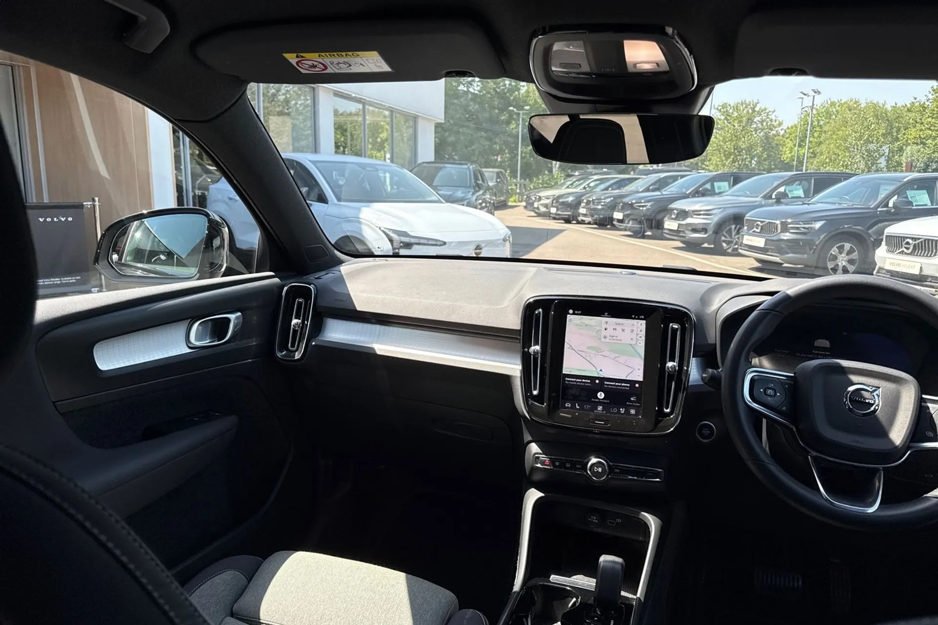 Volvo XC40 thumbnail image number 32