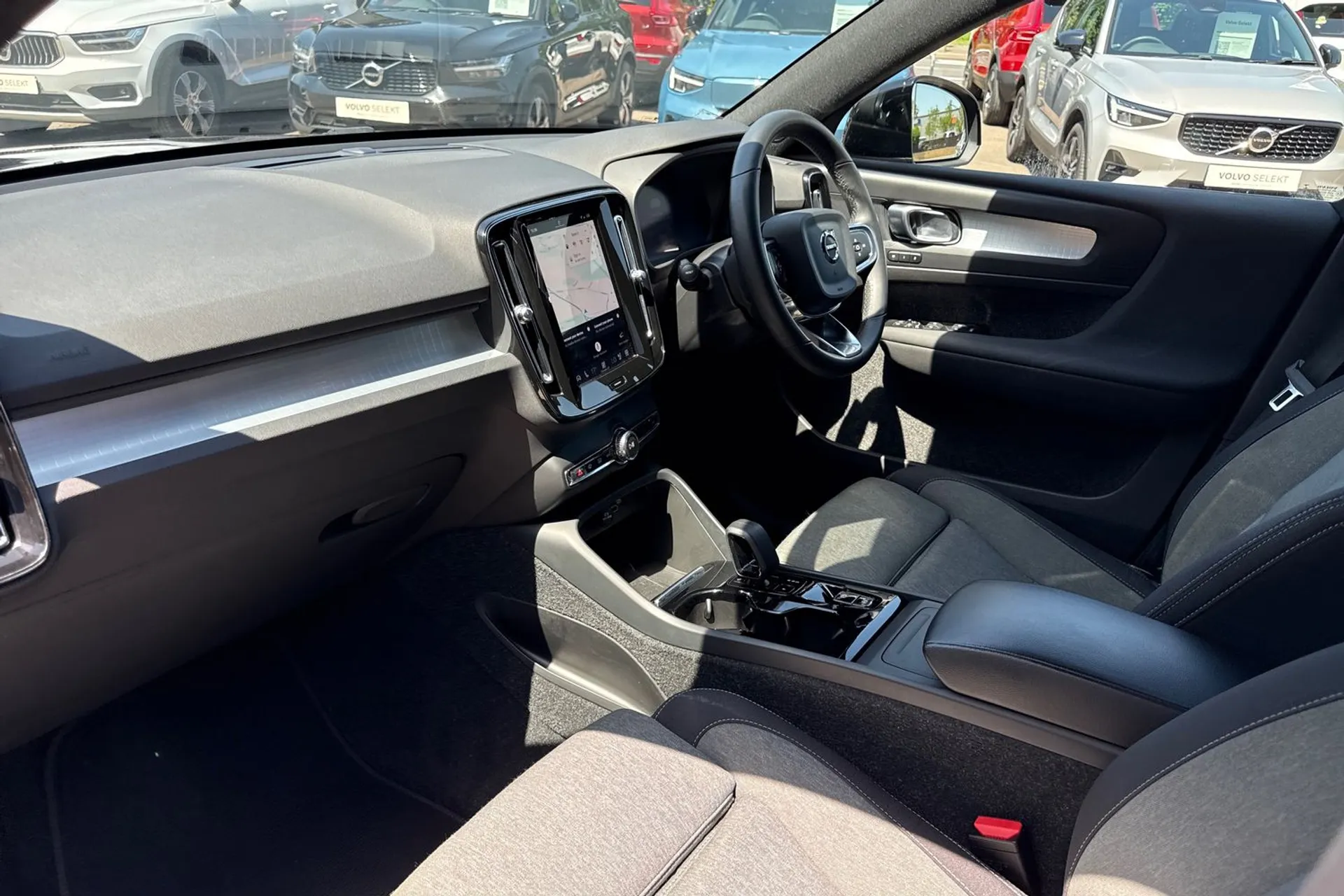 Volvo XC40 thumbnail image number 27