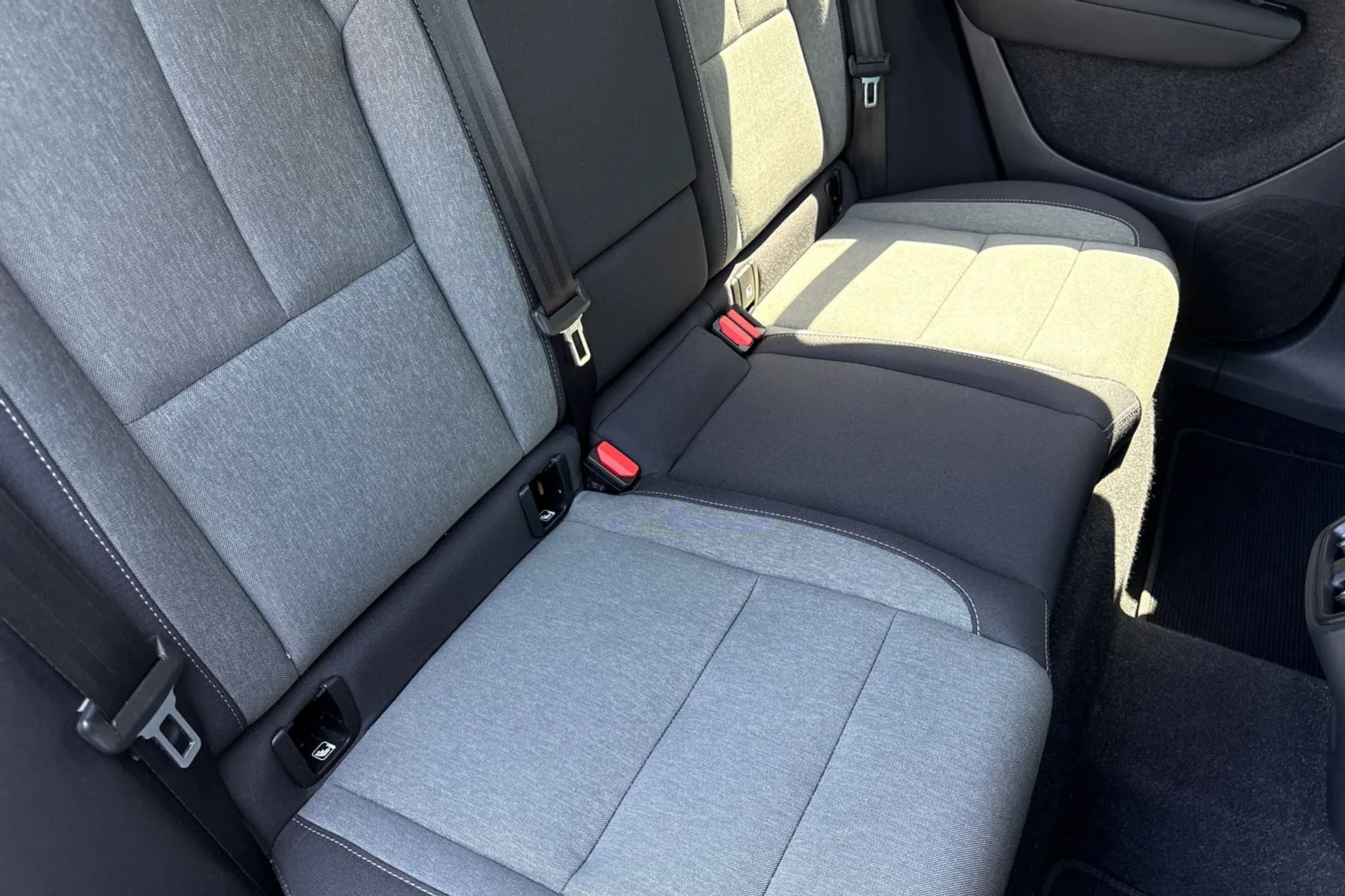 Volvo XC40 thumbnail image number 25
