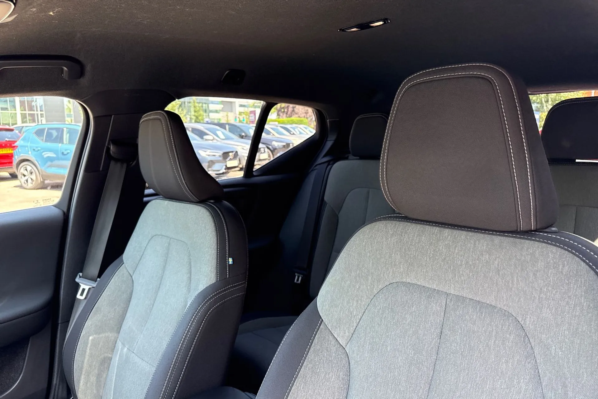 Volvo XC40 thumbnail image number 29