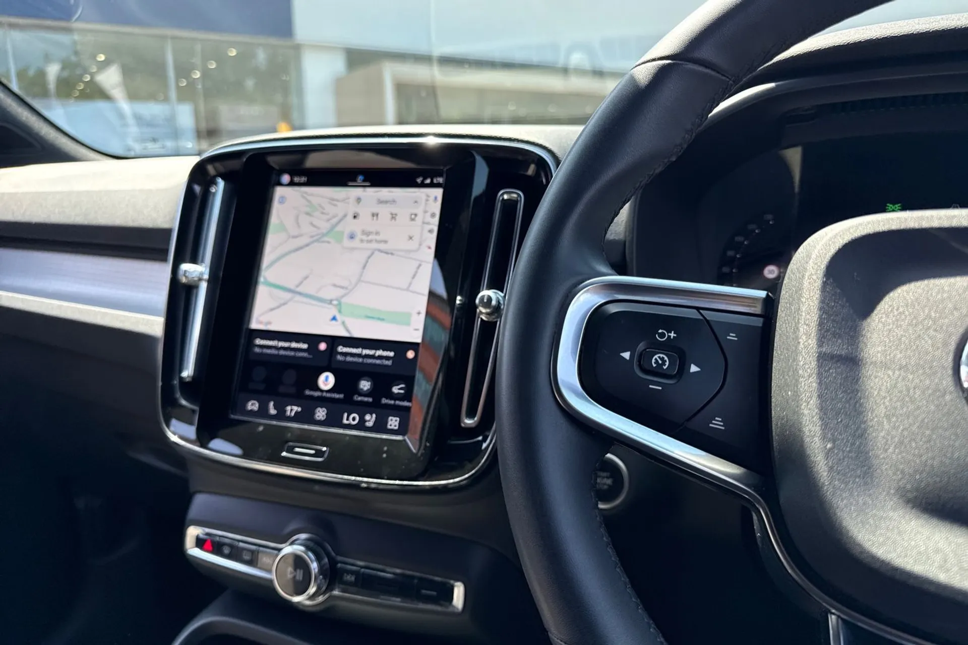 Volvo XC40 thumbnail image number 36