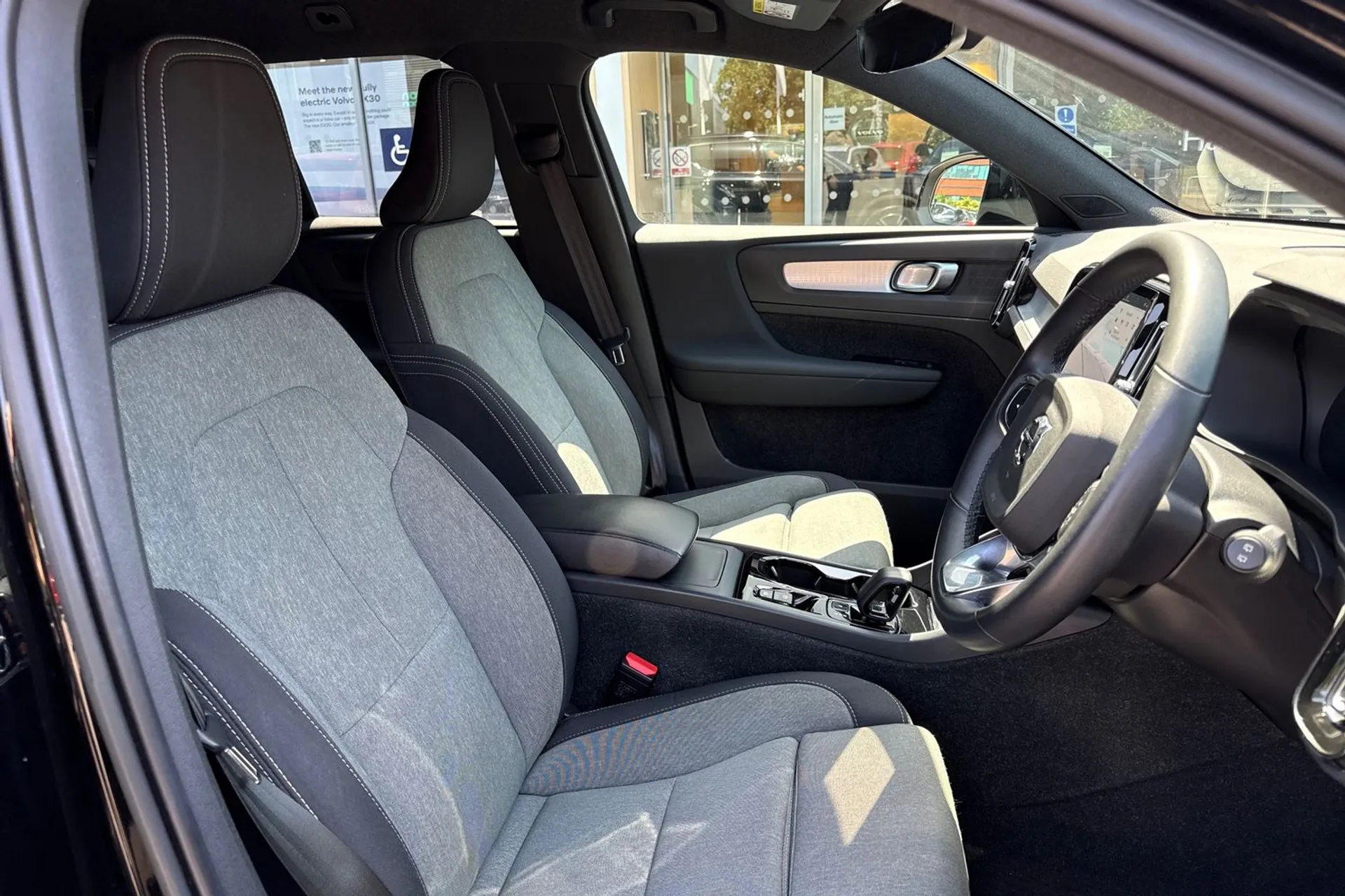 Volvo XC40 thumbnail image number 26