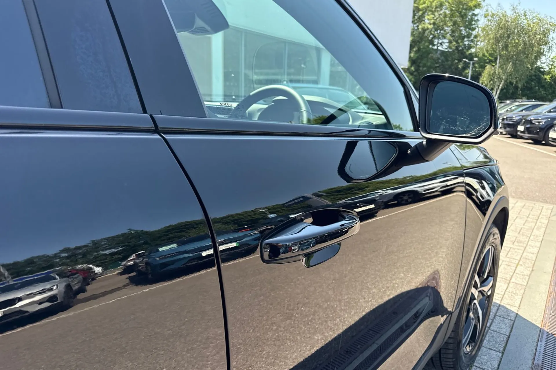 Volvo XC40 thumbnail image number 17