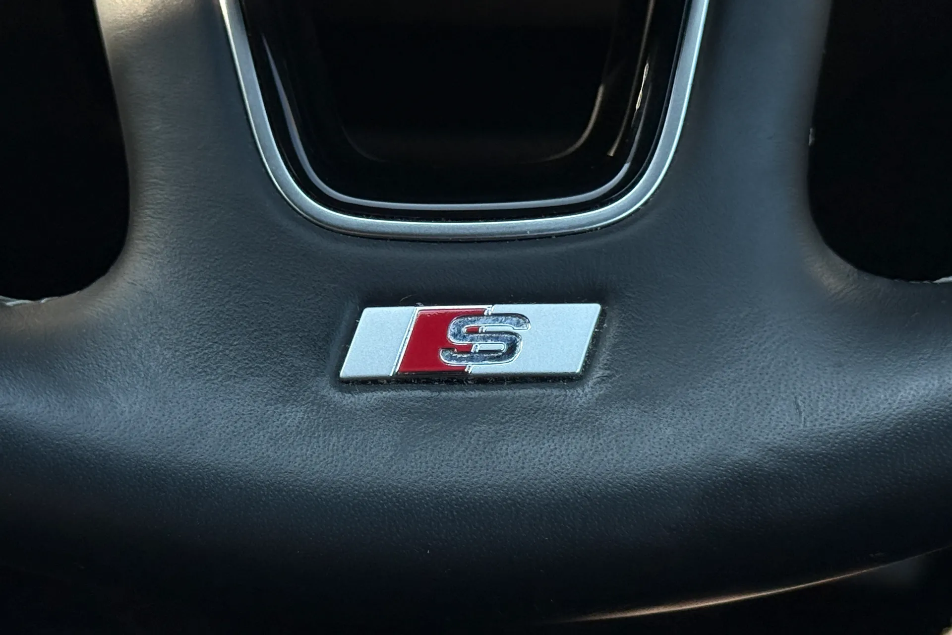 Audi Q2 thumbnail image number 10