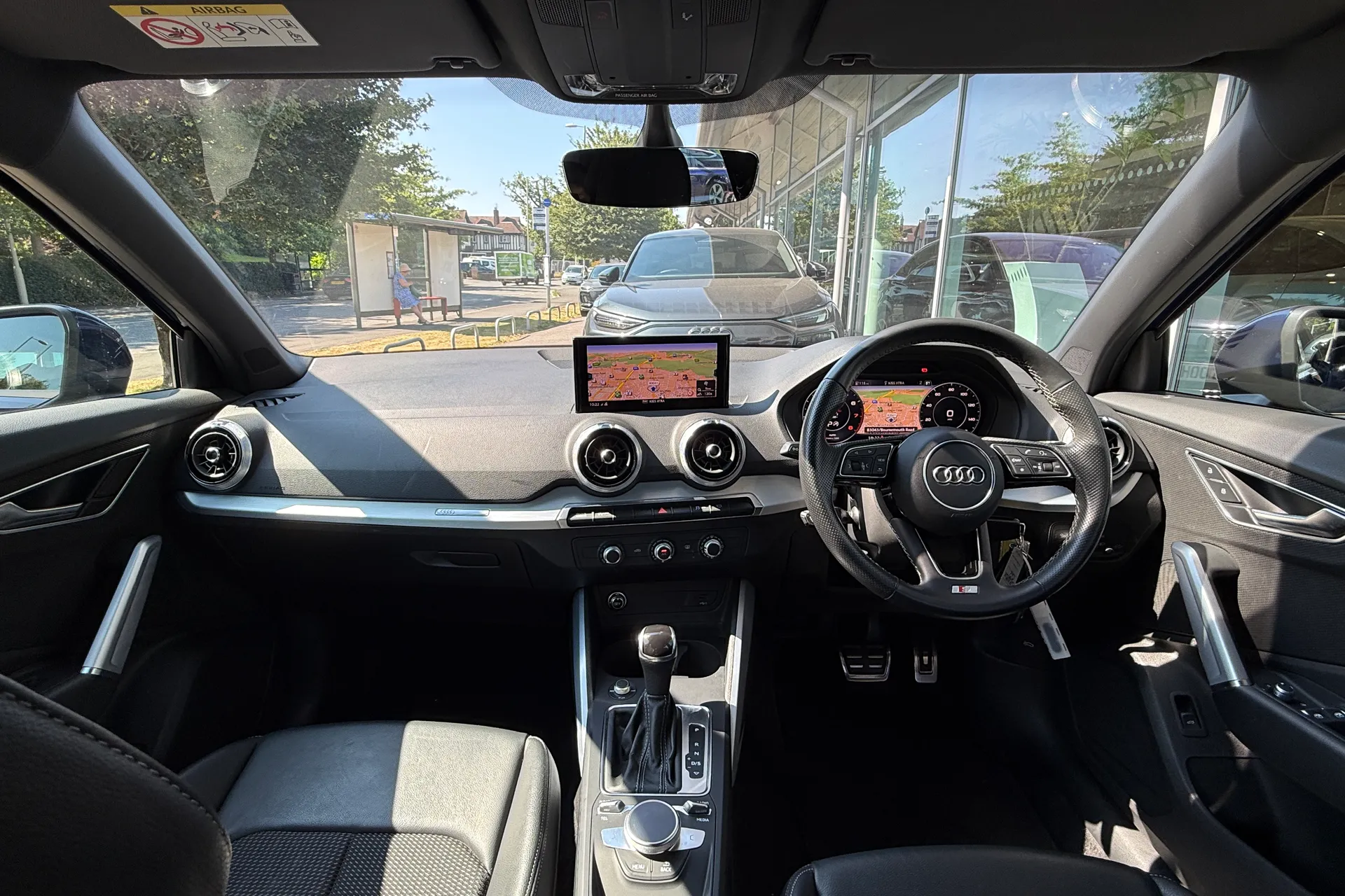 Audi Q2 thumbnail image number 3