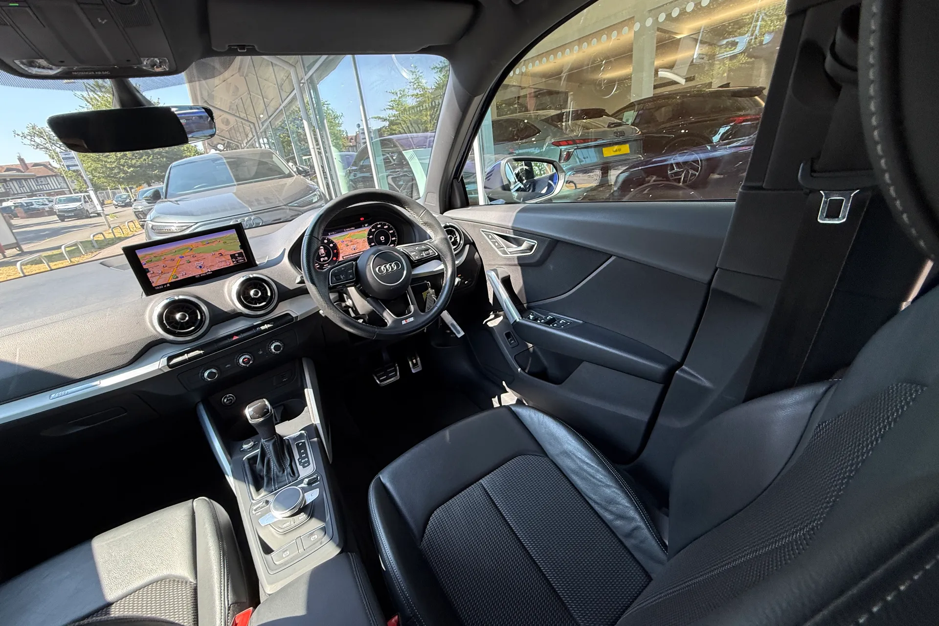 Audi Q2 thumbnail image number 41
