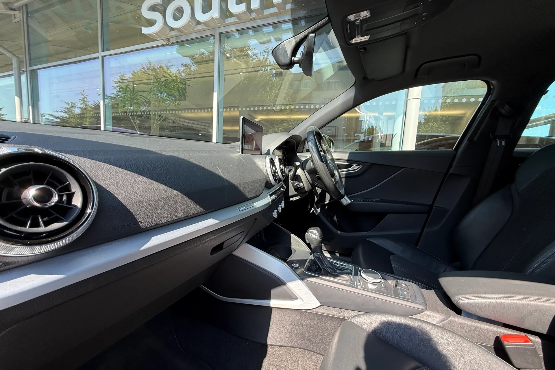 Audi Q2 thumbnail image number 54