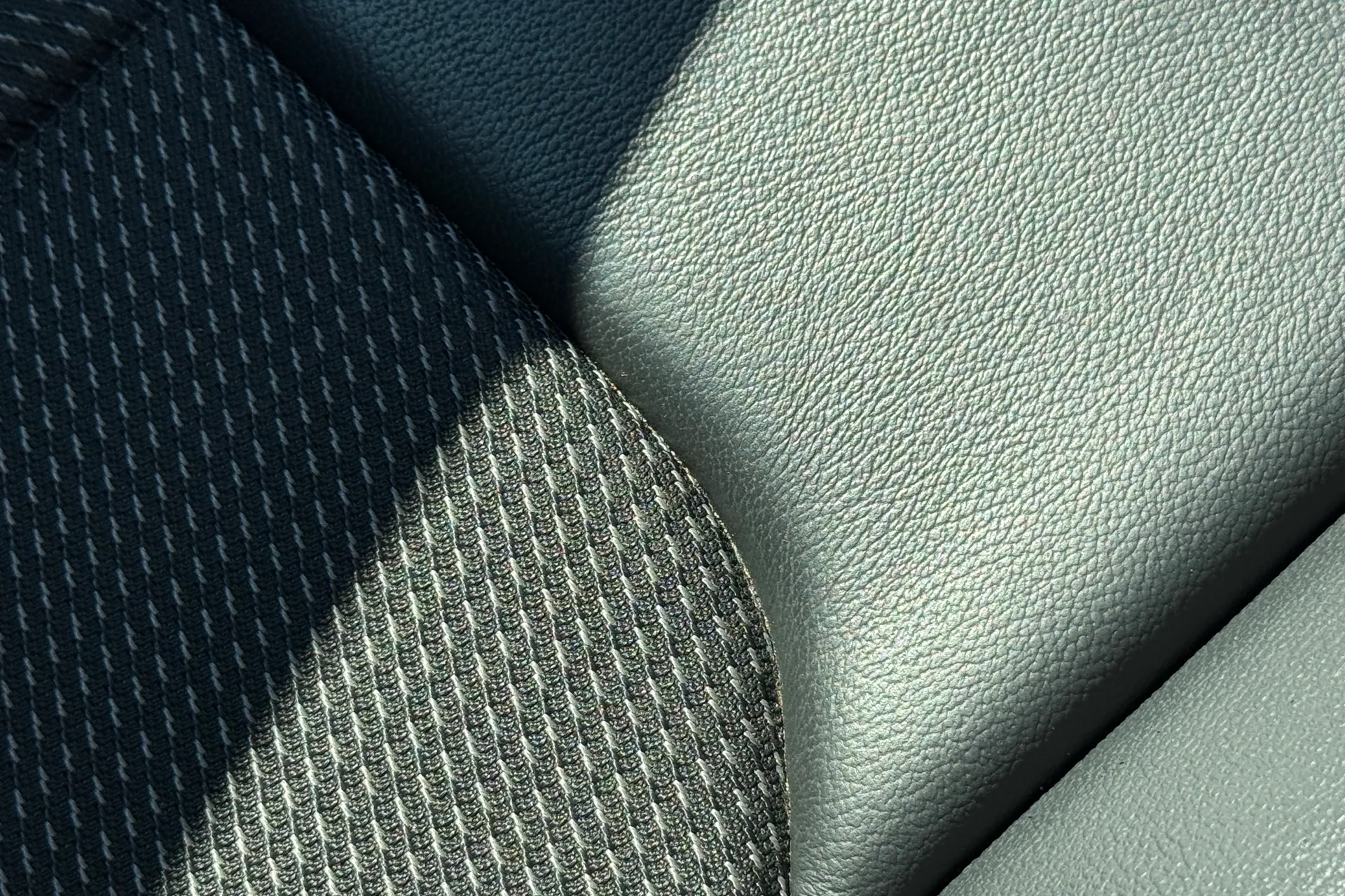 Audi Q2 thumbnail image number 26