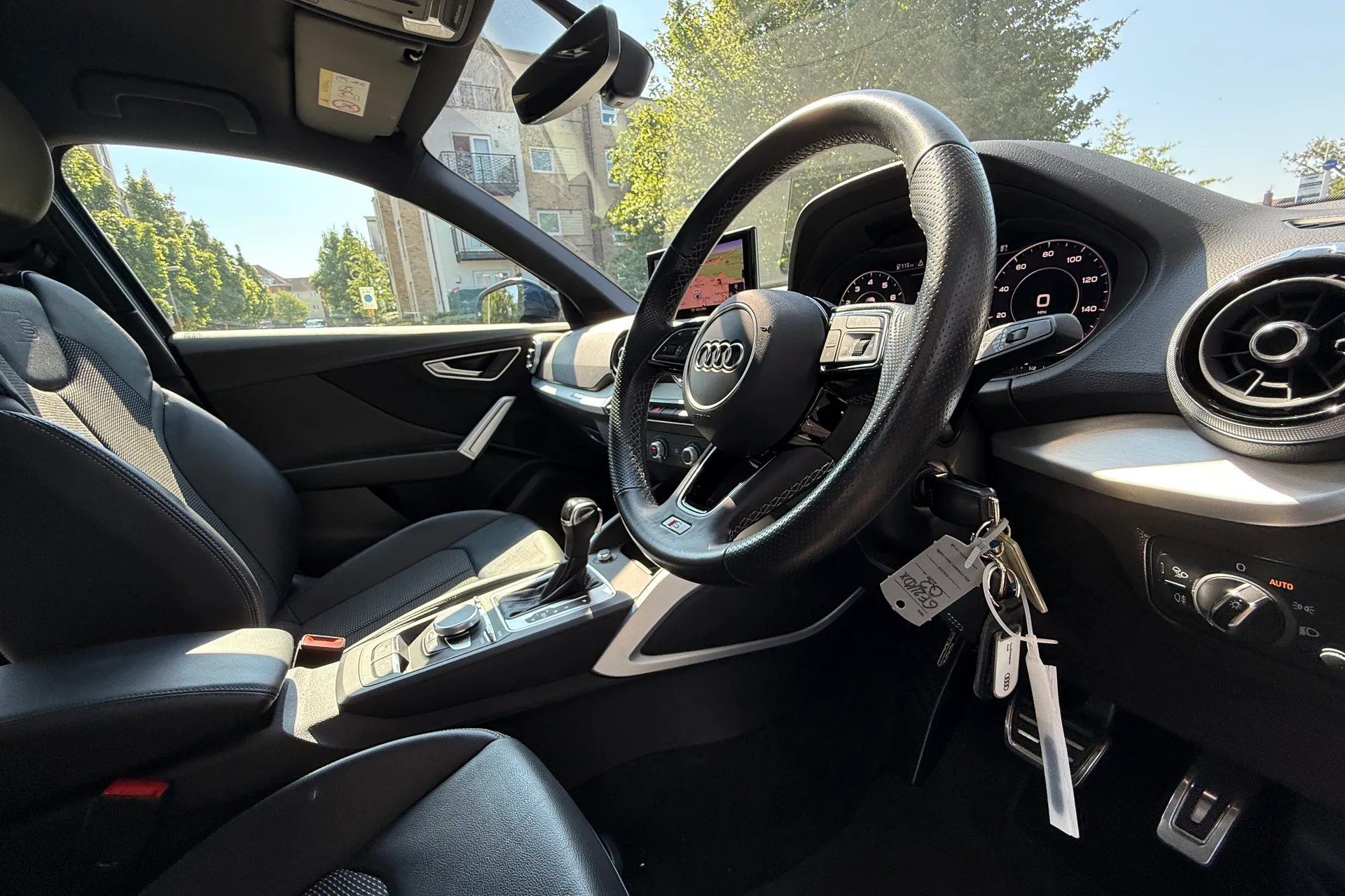 Audi Q2 thumbnail image number 31