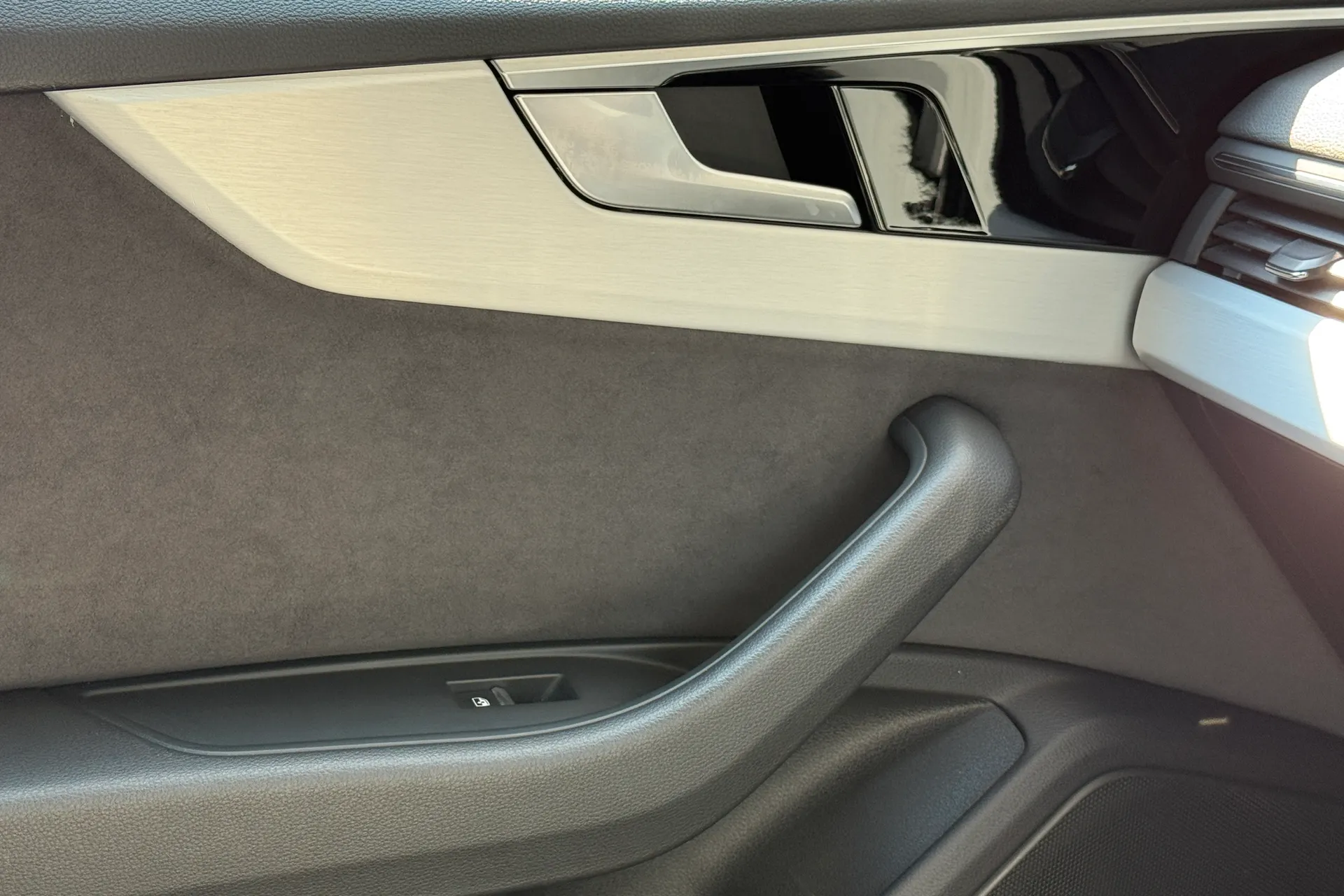 Audi A5 thumbnail image number 34
