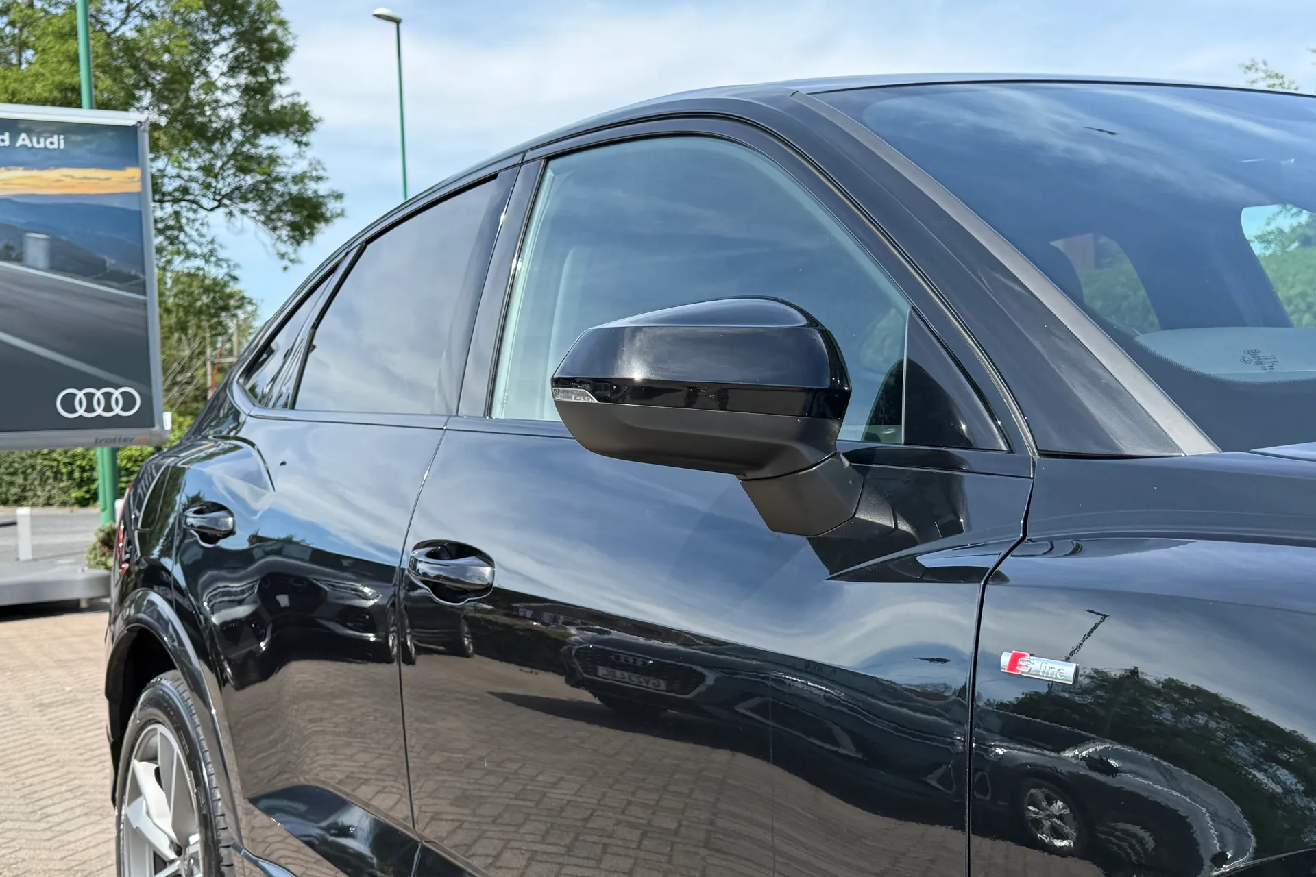 Audi Q3 thumbnail image number 51