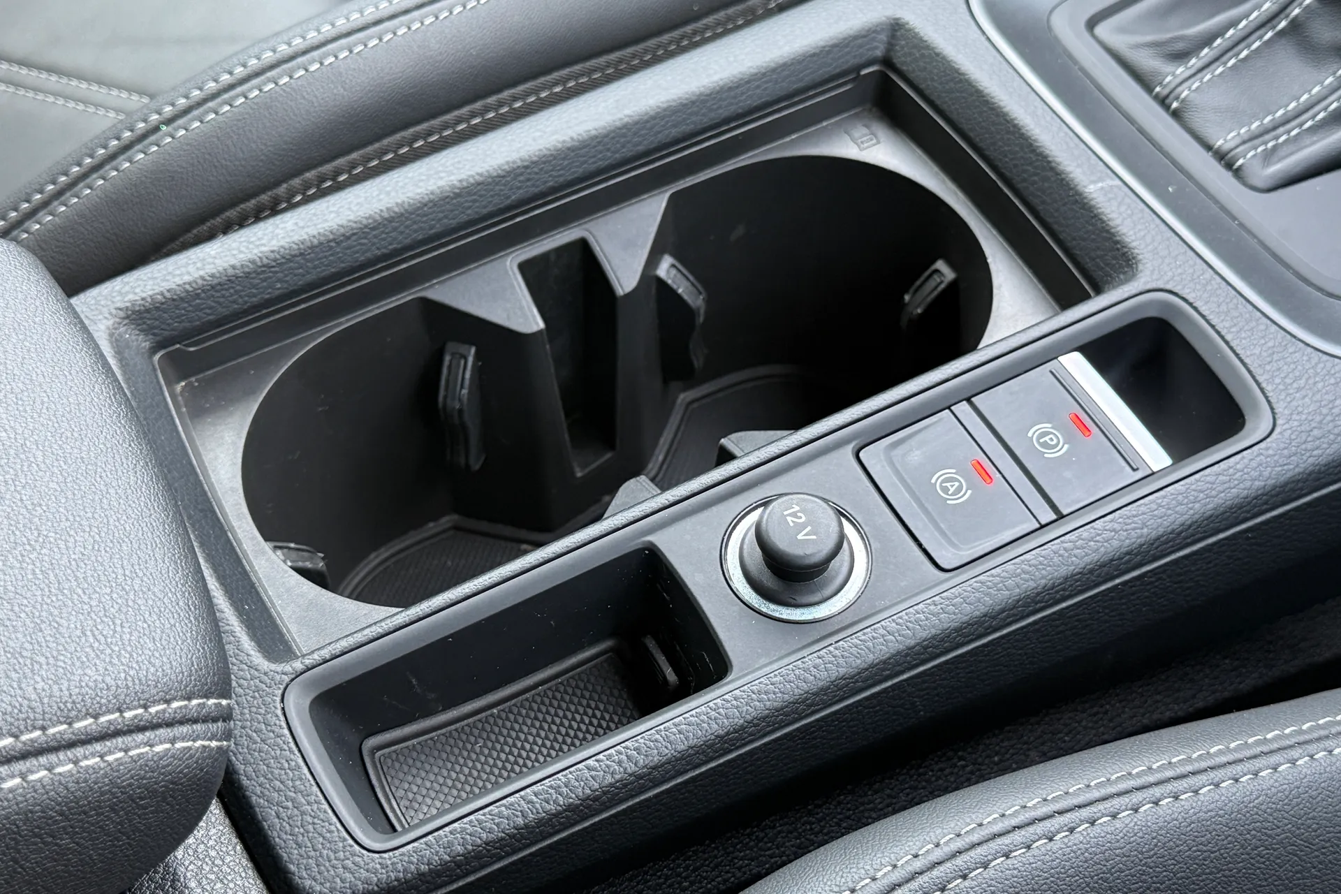 Audi Q3 thumbnail image number 43