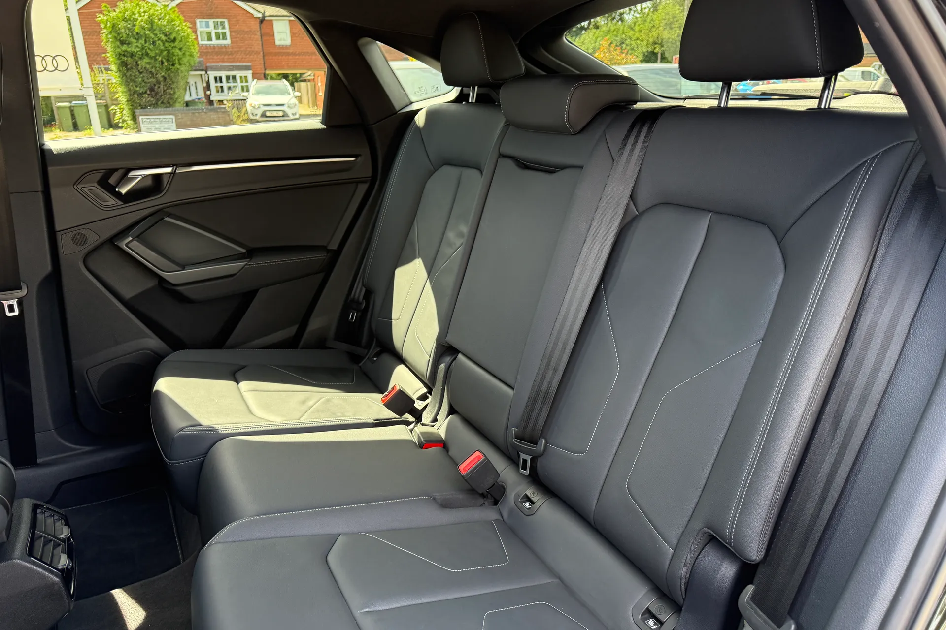 Audi Q3 thumbnail image number 45