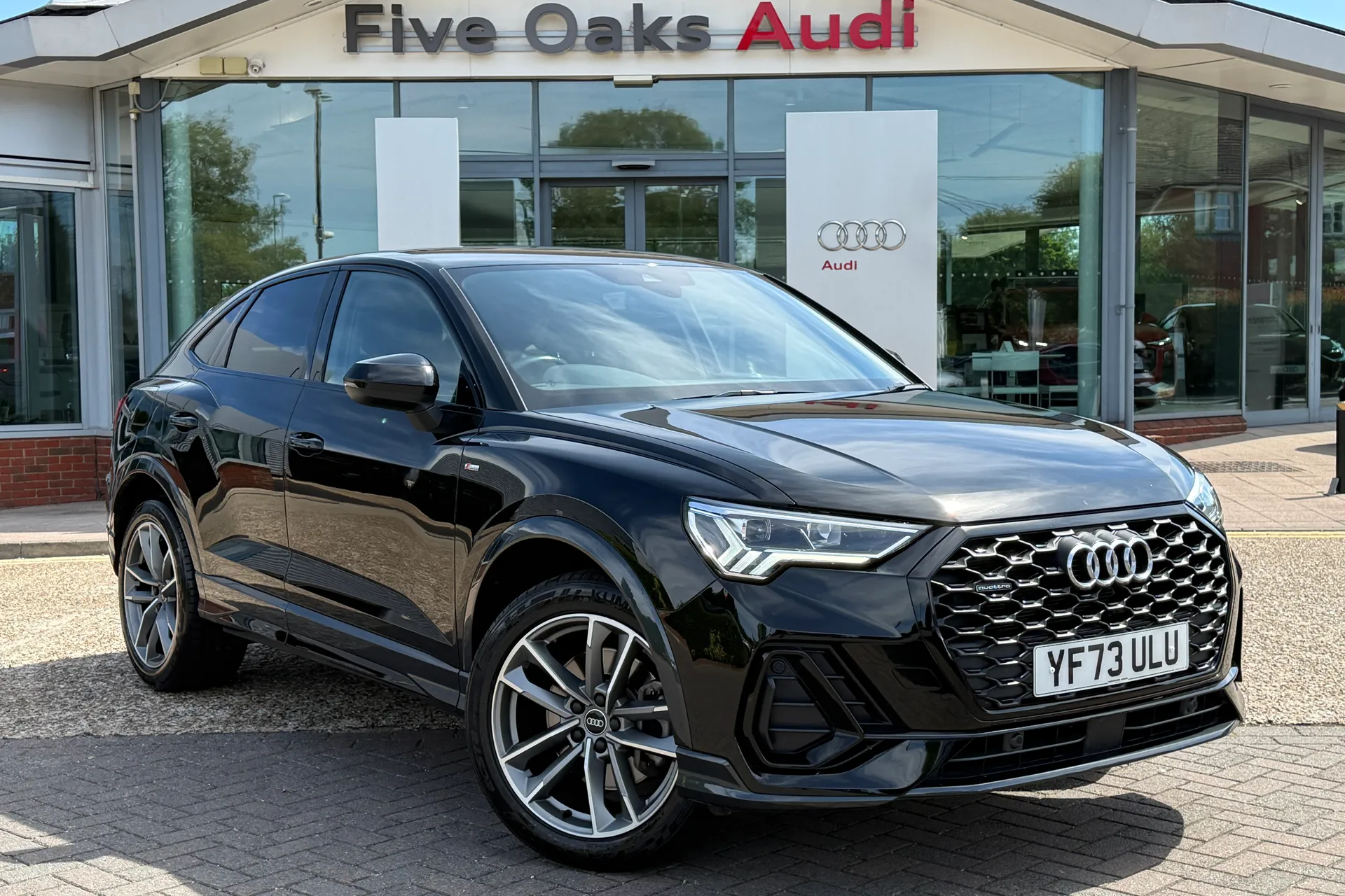Audi Q3 focused image