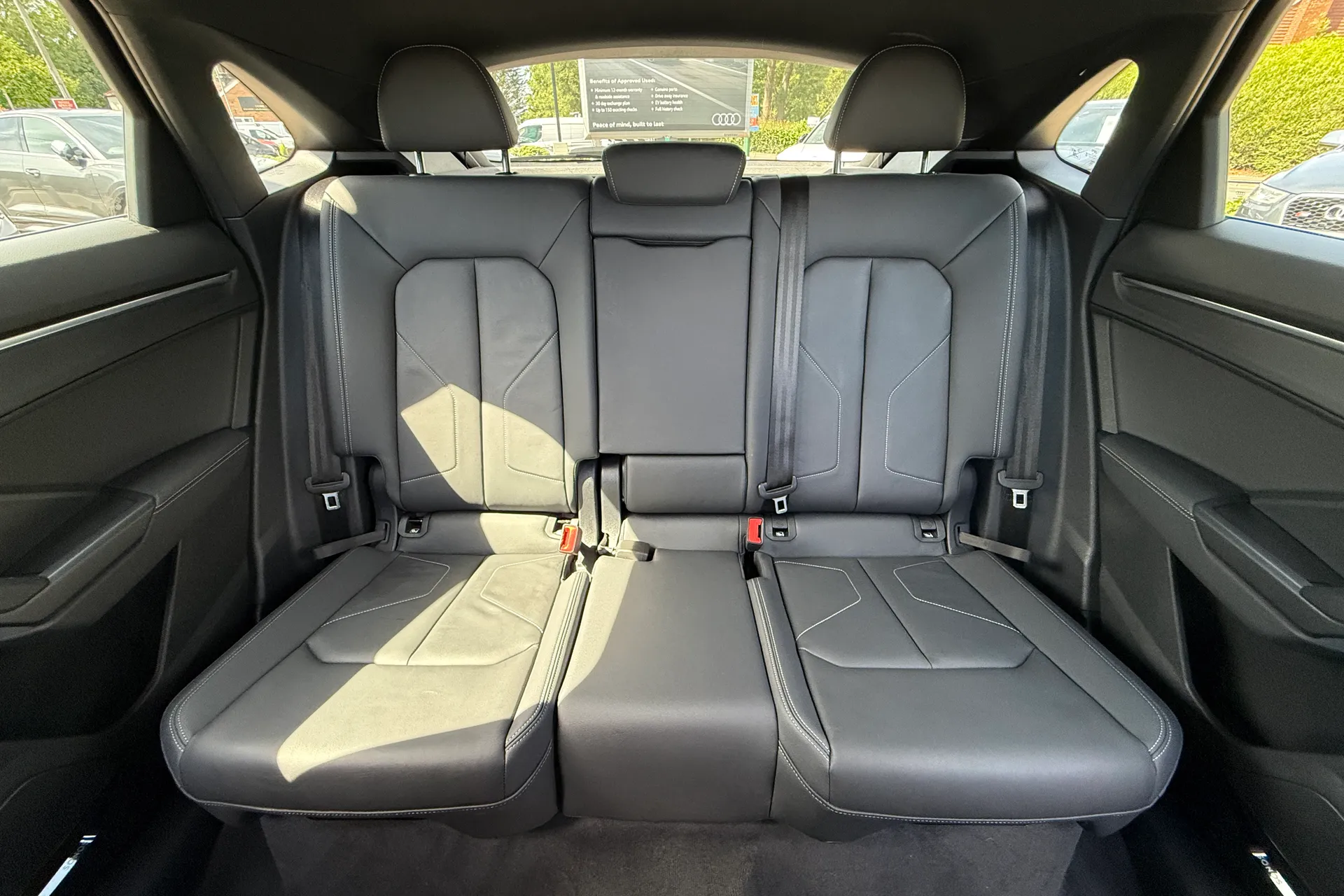 Audi Q3 thumbnail image number 40