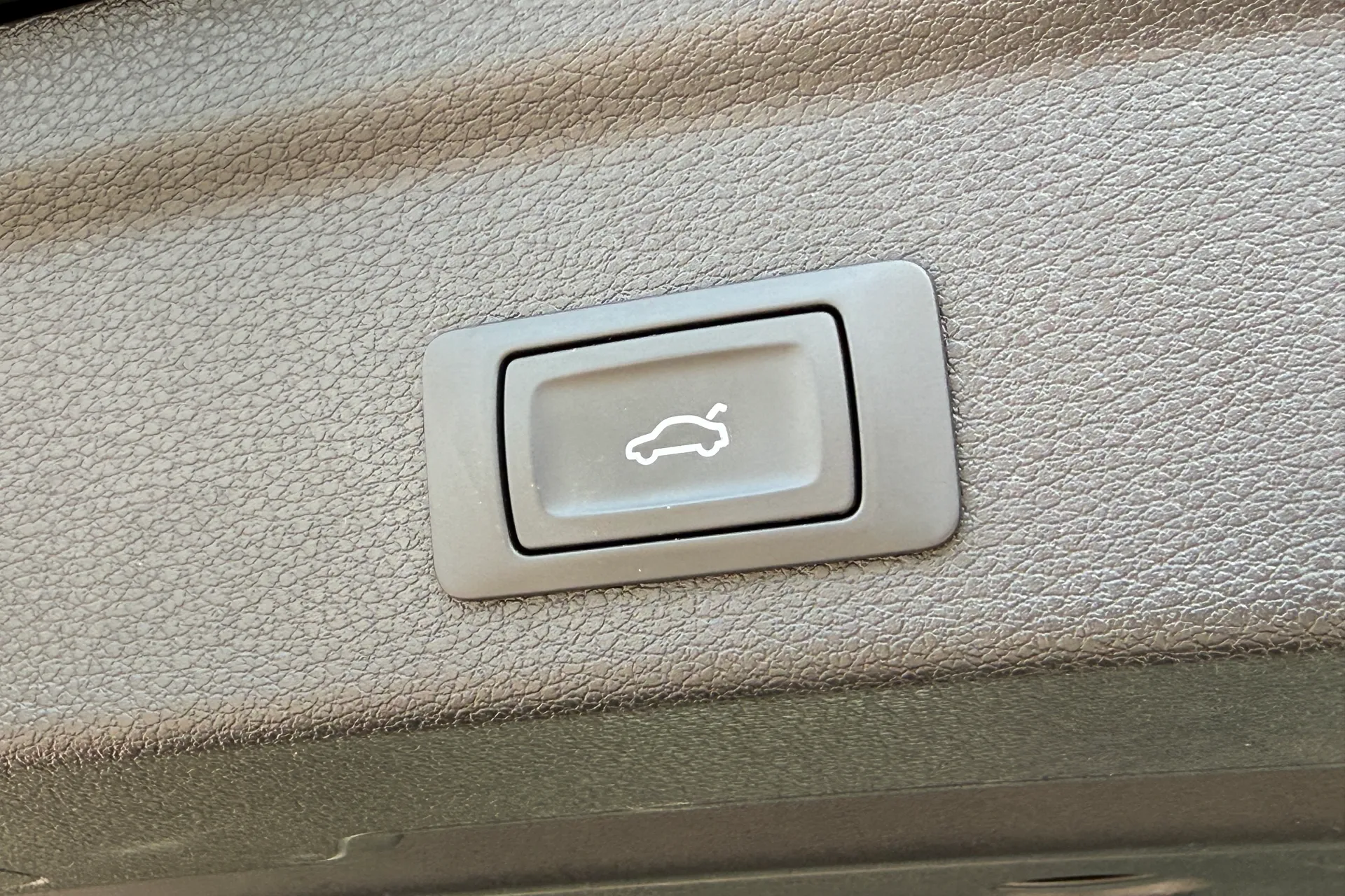 Audi Q3 thumbnail image number 39