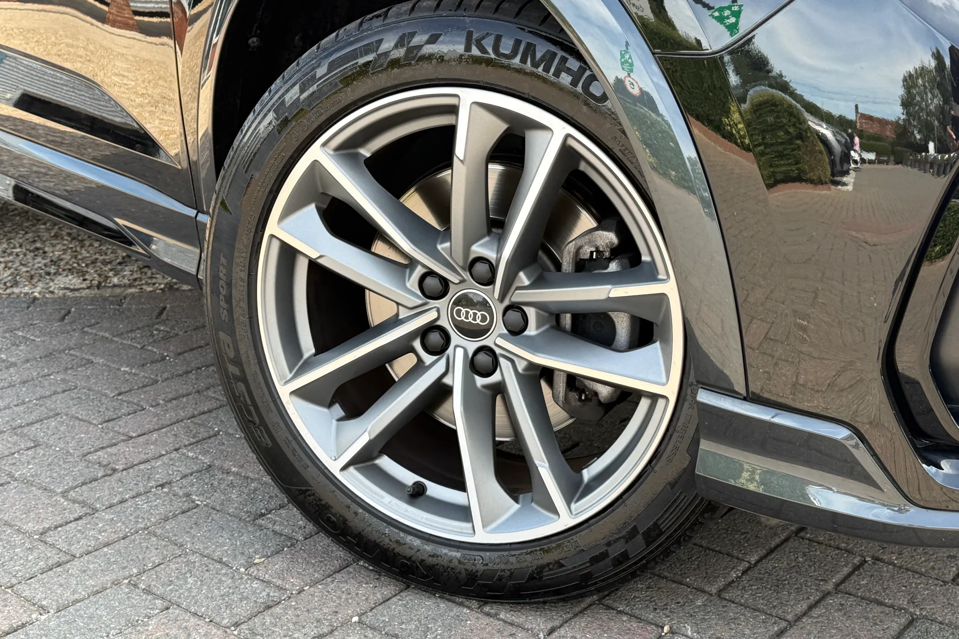 Audi Q3 thumbnail image number 7