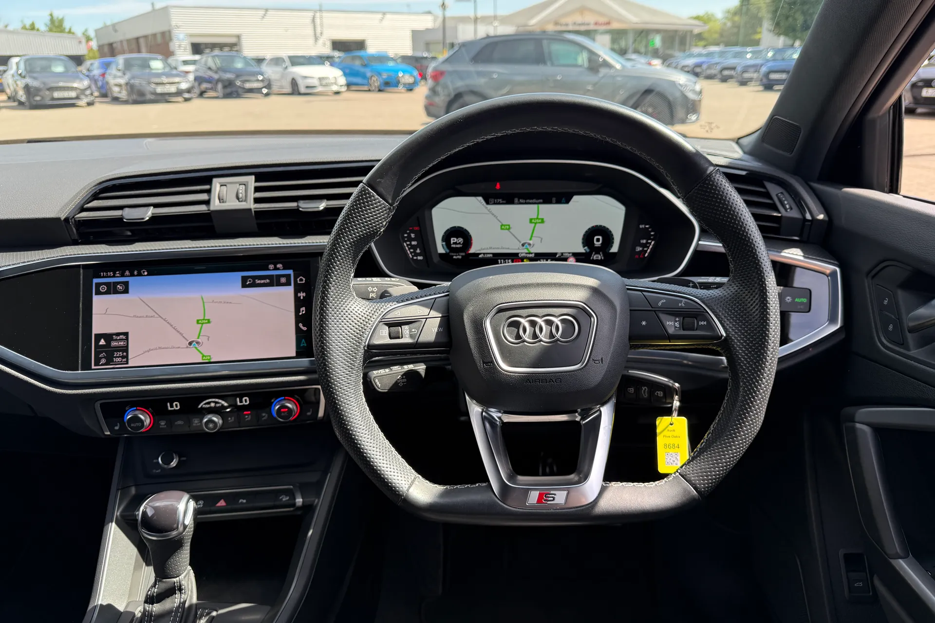 Audi Q3 thumbnail image number 6