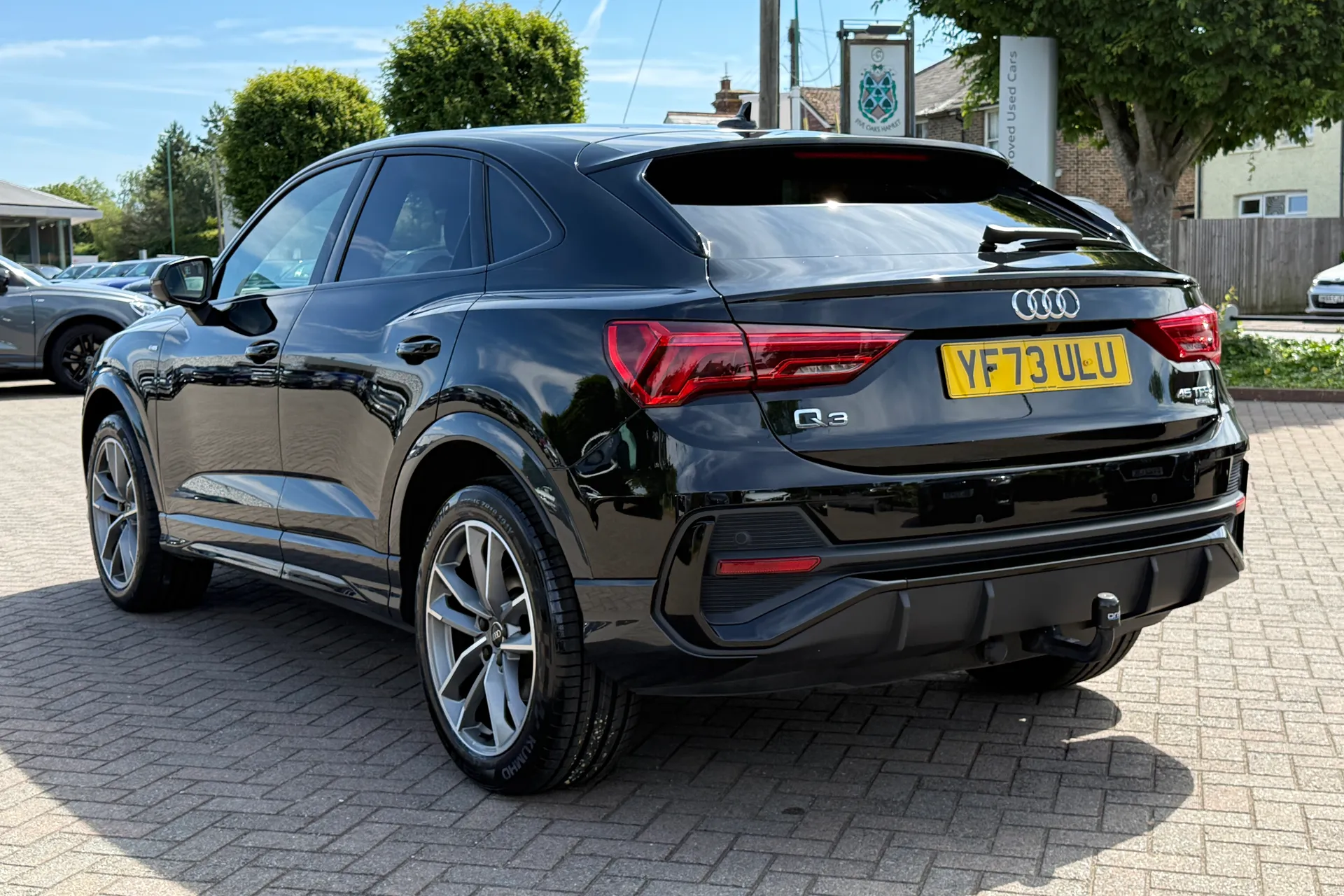 Audi Q3 thumbnail image number 36
