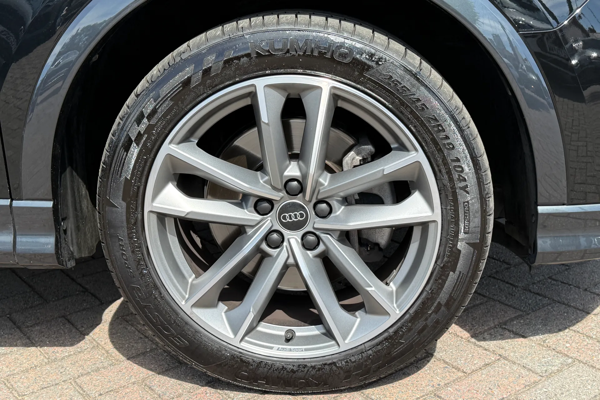 Audi Q3 thumbnail image number 50
