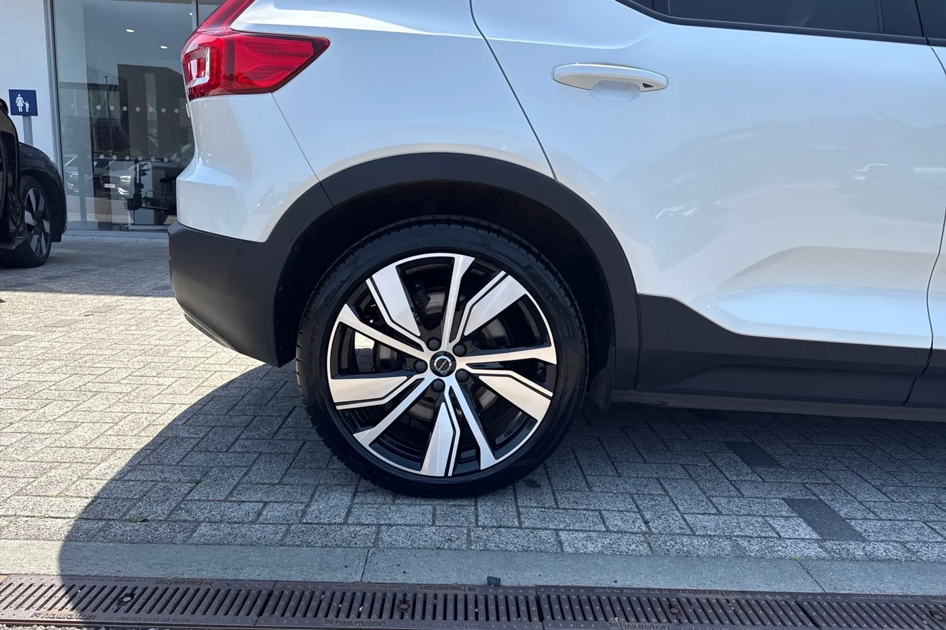 Volvo XC40 thumbnail image number 14