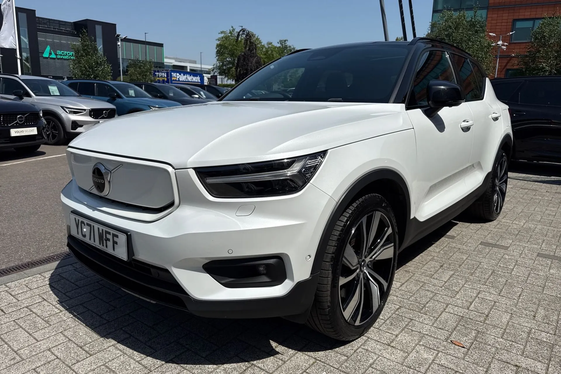 Volvo XC40 thumbnail image number 12