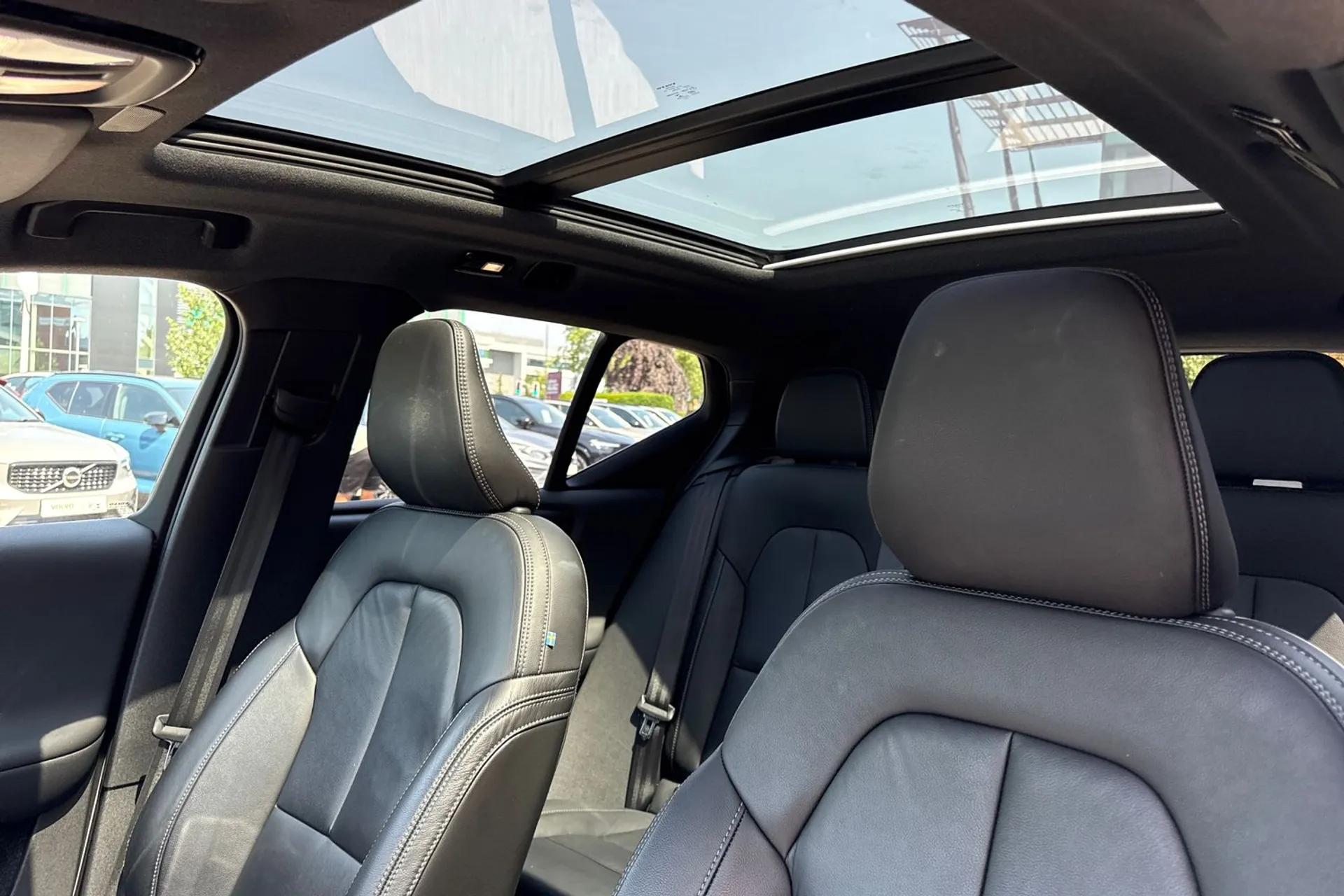 Volvo XC40 thumbnail image number 29