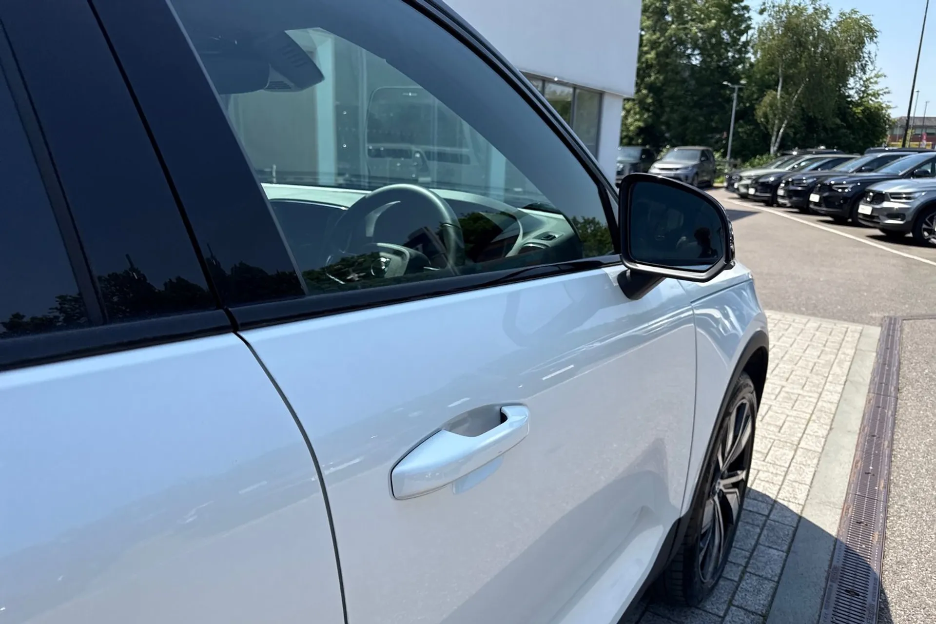 Volvo XC40 thumbnail image number 17