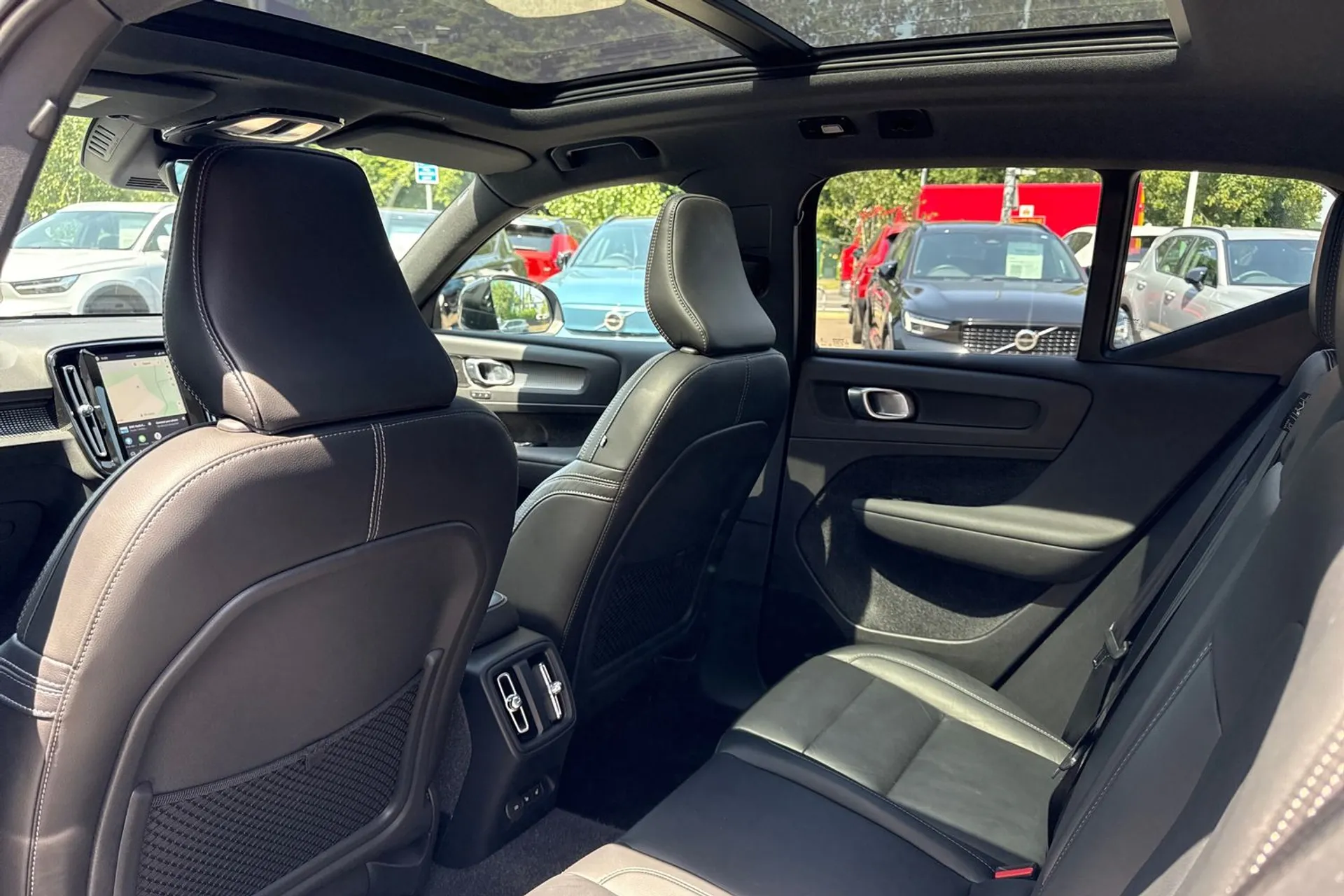 Volvo XC40 thumbnail image number 31