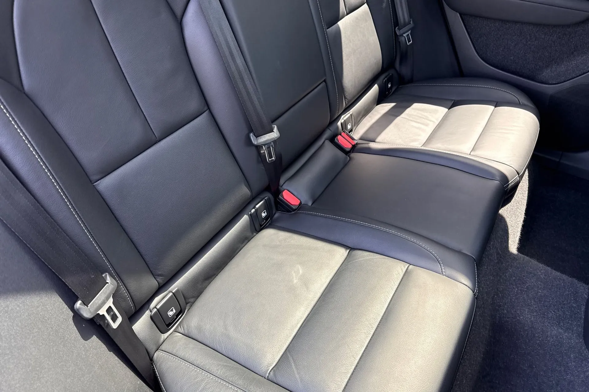 Volvo XC40 thumbnail image number 25