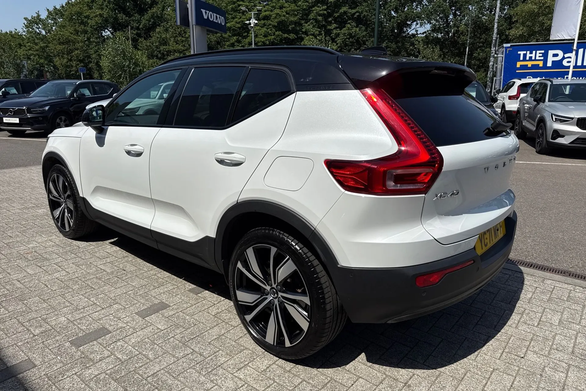 Volvo XC40 thumbnail image number 10