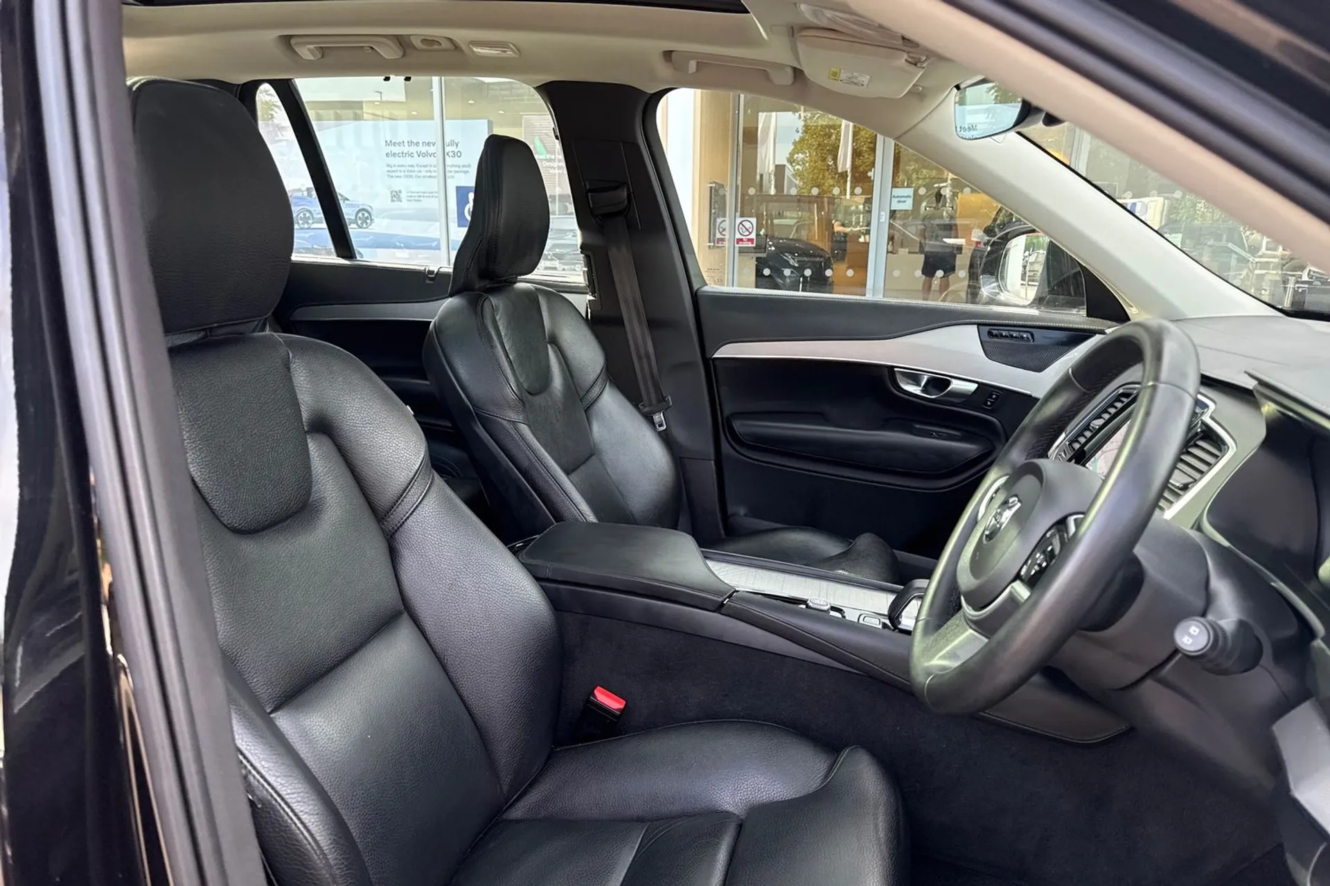 Volvo XC90 thumbnail image number 29