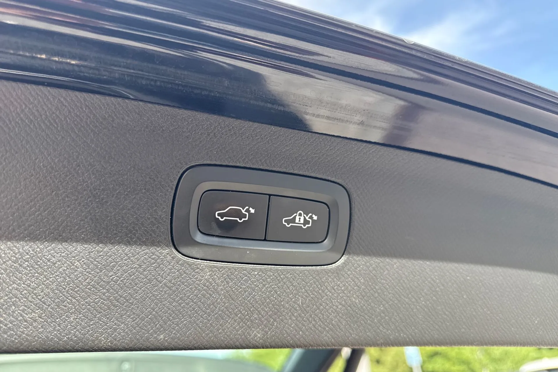 Volvo XC90 thumbnail image number 24