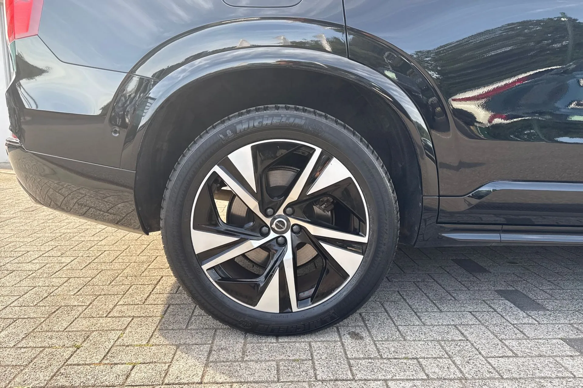 Volvo XC90 thumbnail image number 17