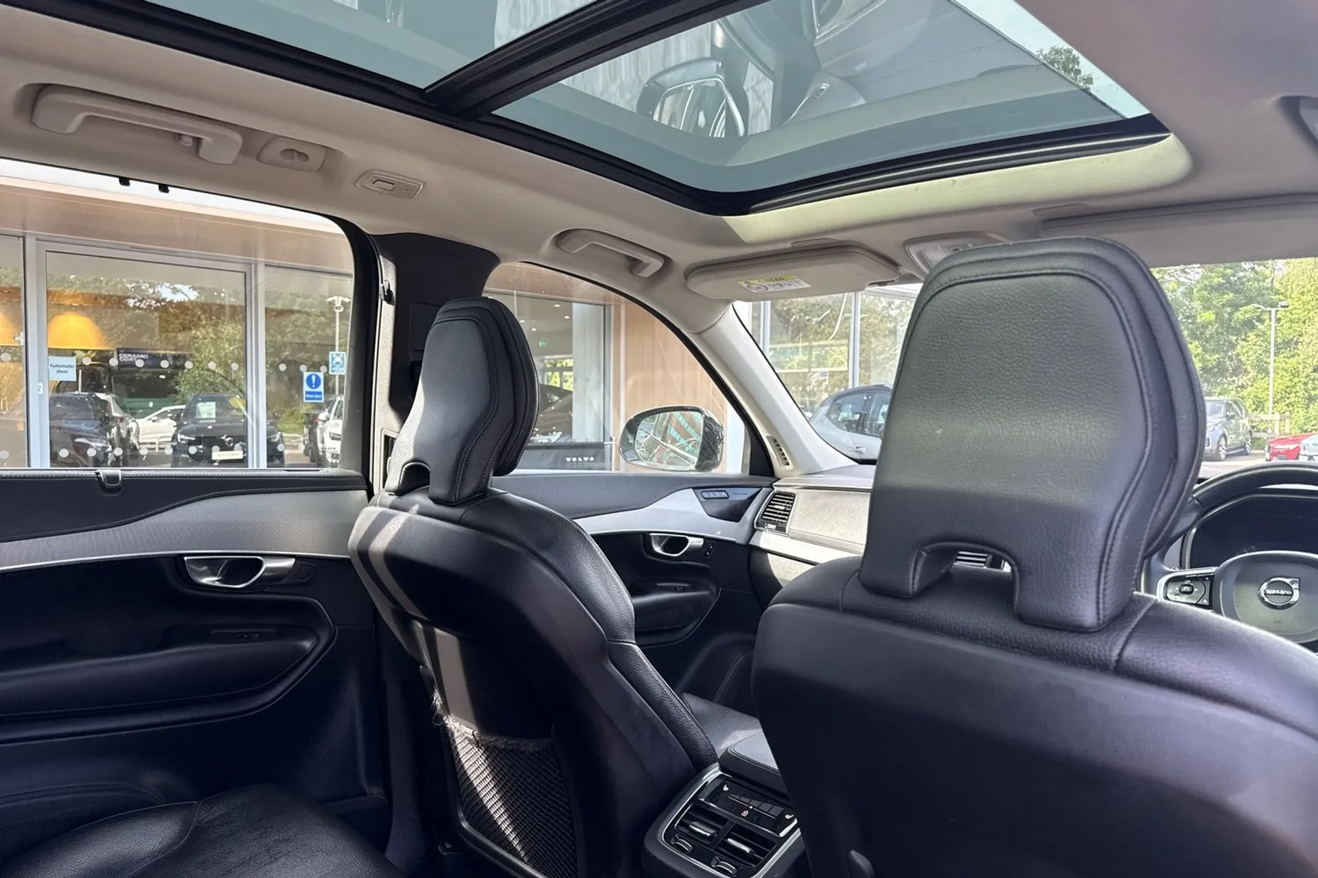 Volvo XC90 thumbnail image number 27