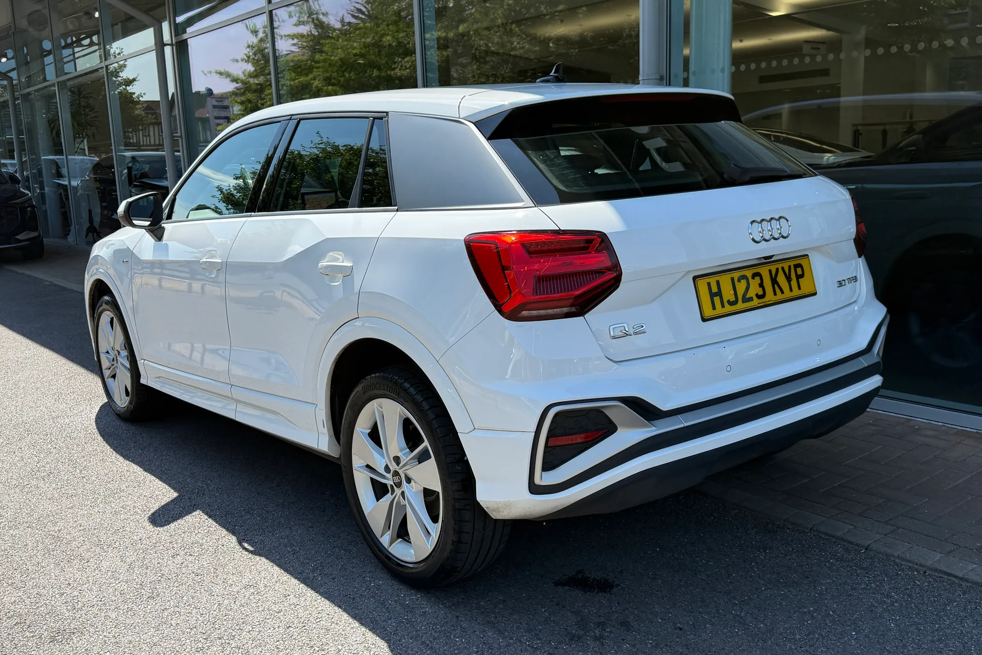 Audi Q2 thumbnail image number 9