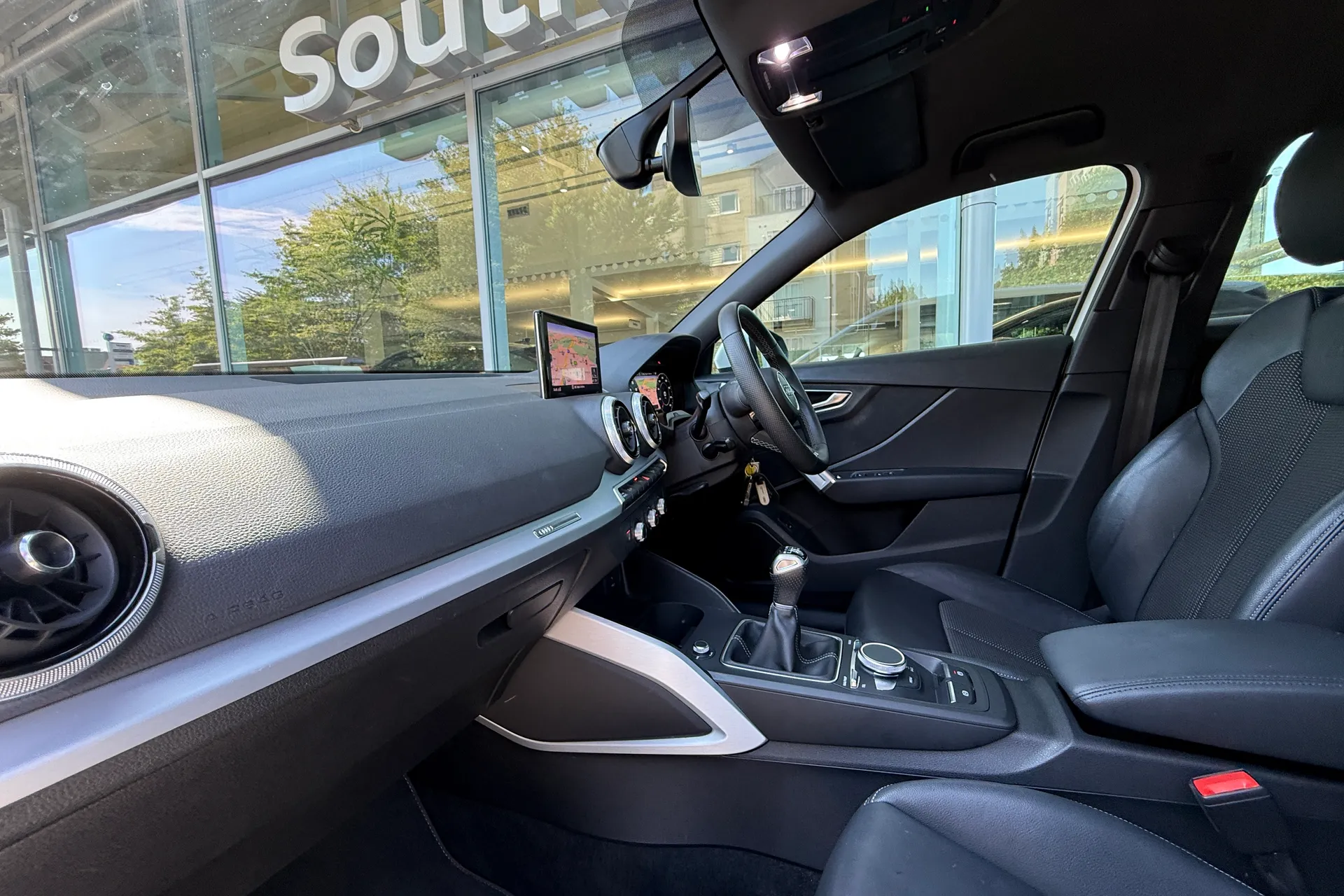Audi Q2 thumbnail image number 8