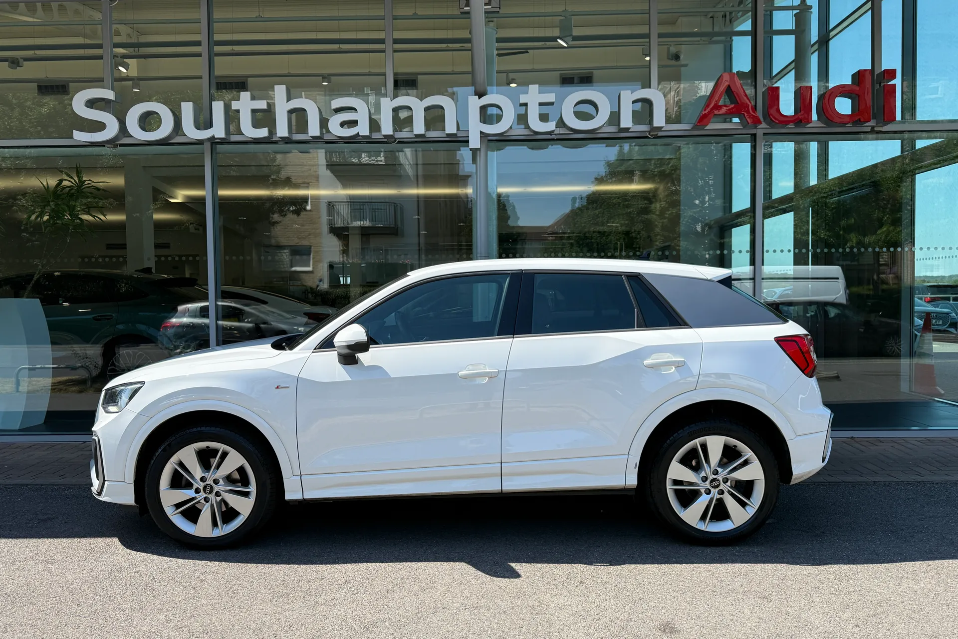 Audi Q2 thumbnail image number 58