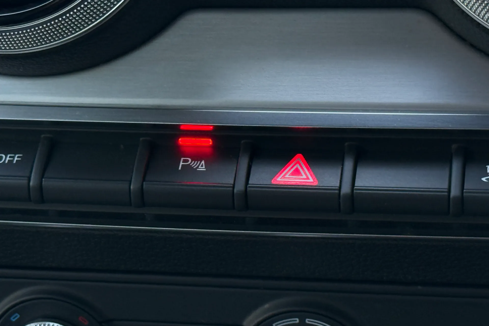 Audi Q2 thumbnail image number 27