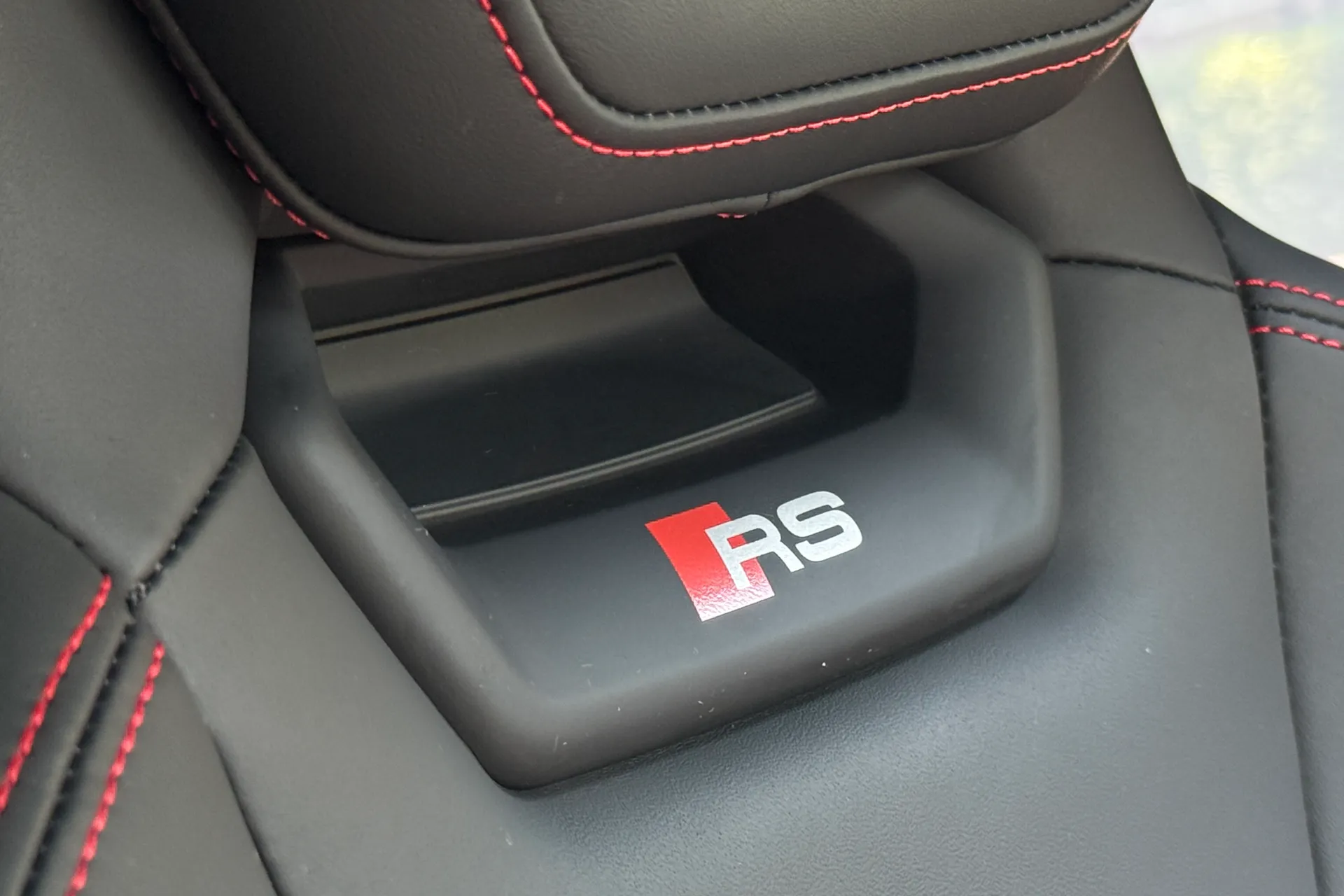Audi RS e-tron GT thumbnail image number 27