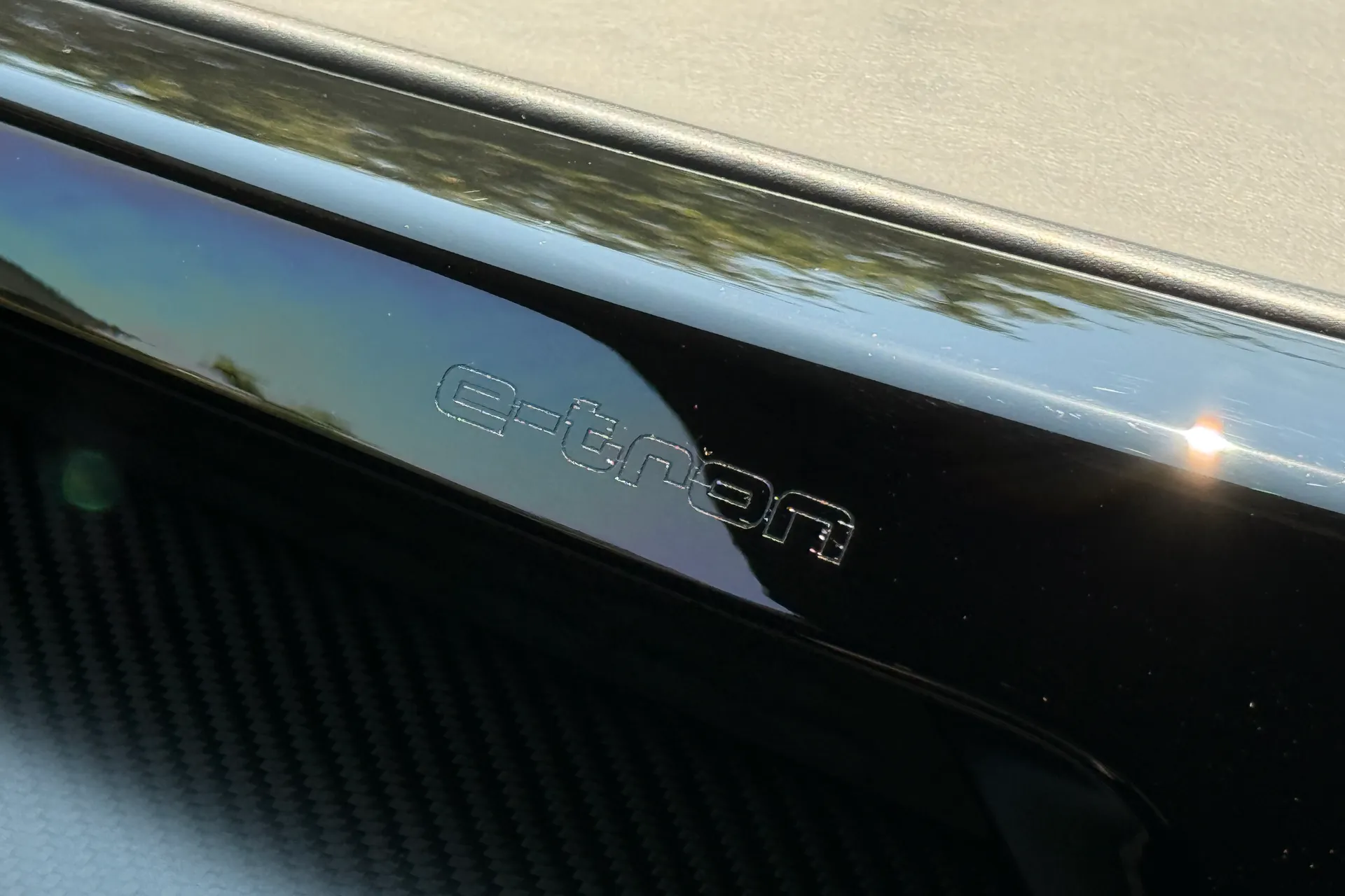 Audi RS e-tron GT thumbnail image number 24