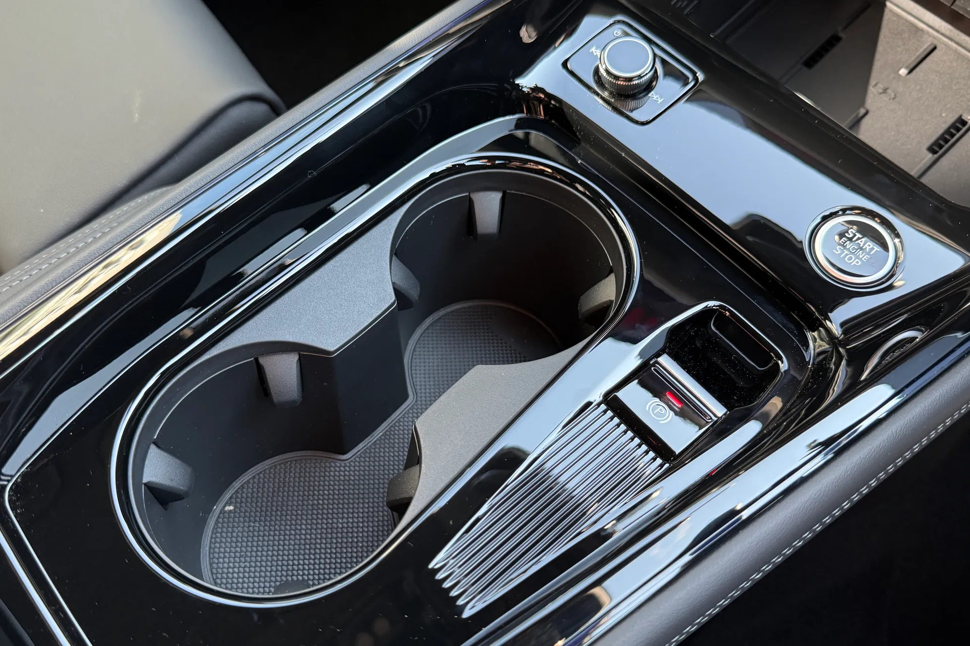 Audi Q3 thumbnail image number 32