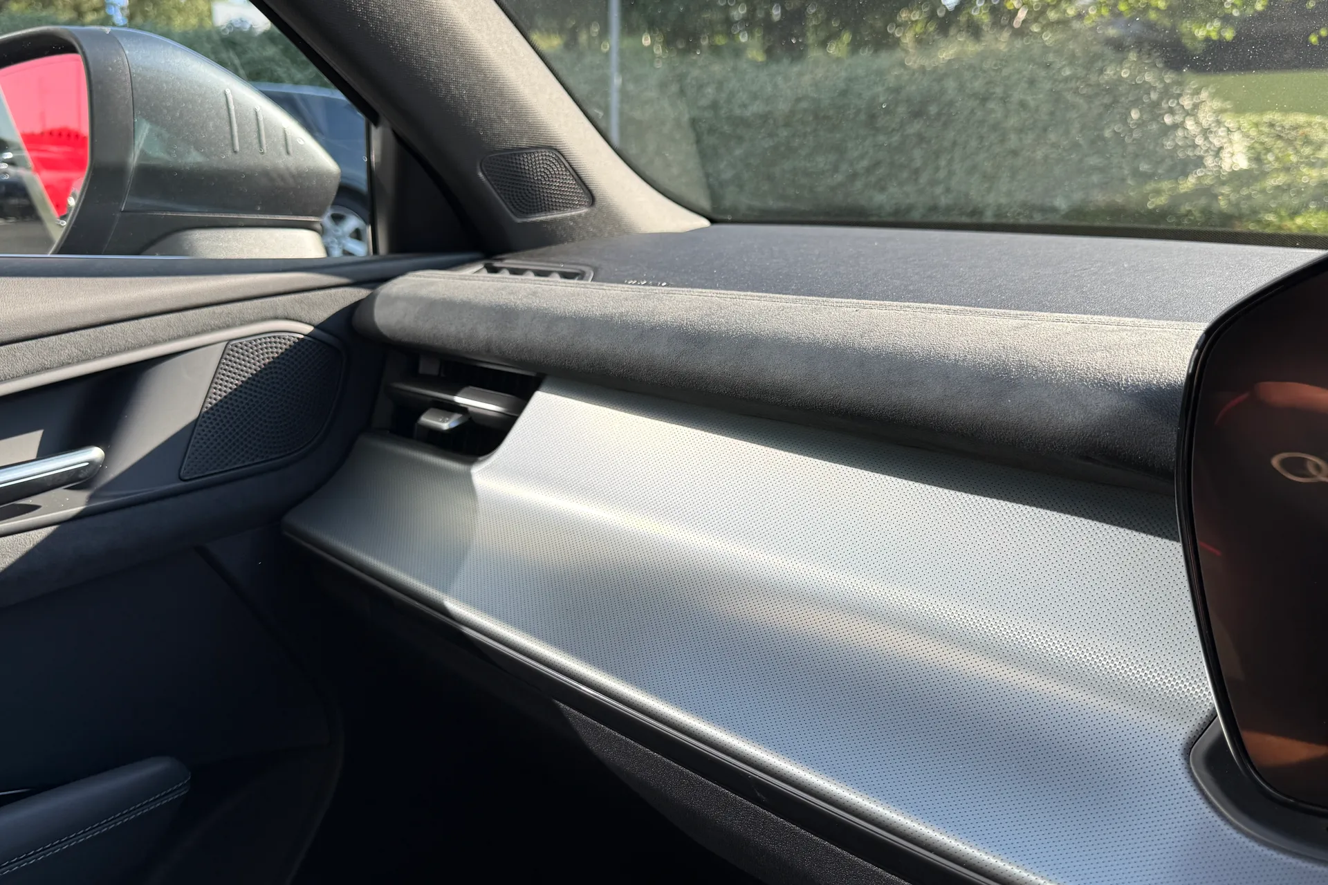 Audi Q3 thumbnail image number 50